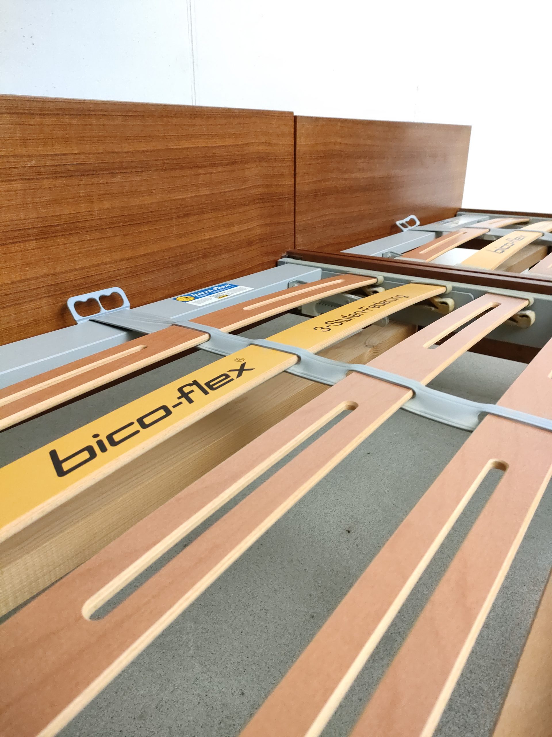 Lit double en bois – Image 8