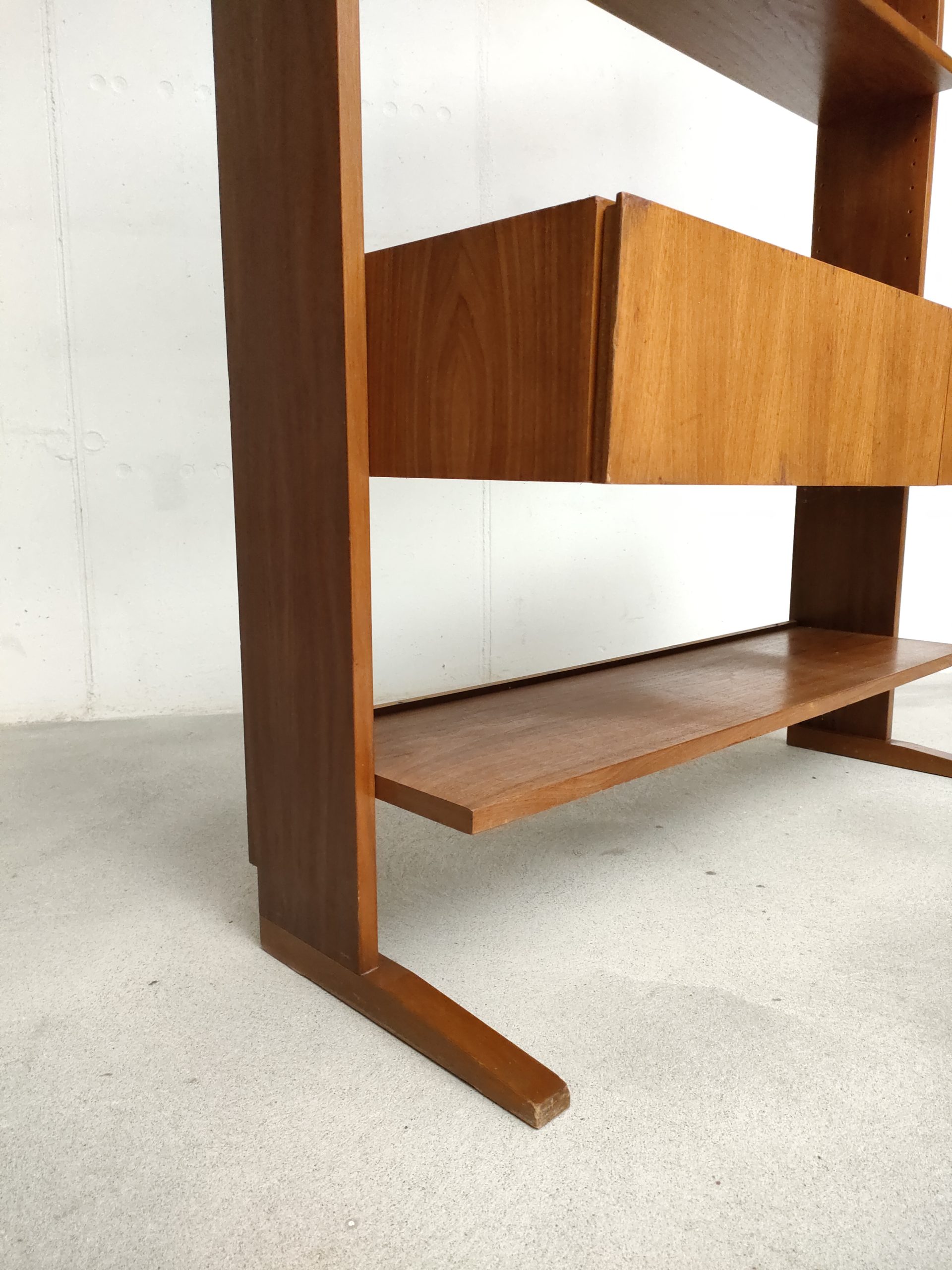 Bibliothèque étagère avec tiroirs – Image 3