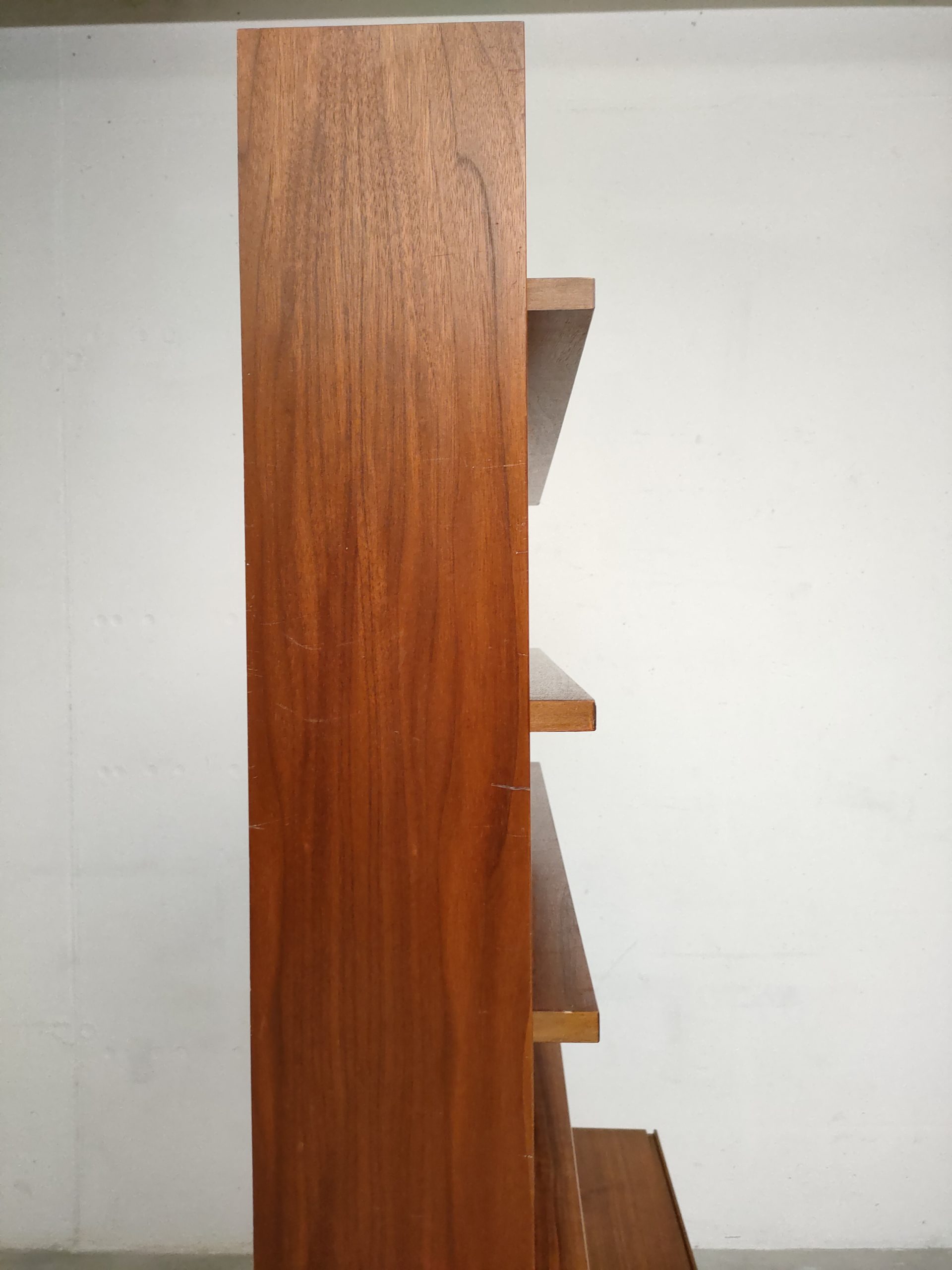 Bibliothèque étagère avec tiroirs – Image 13