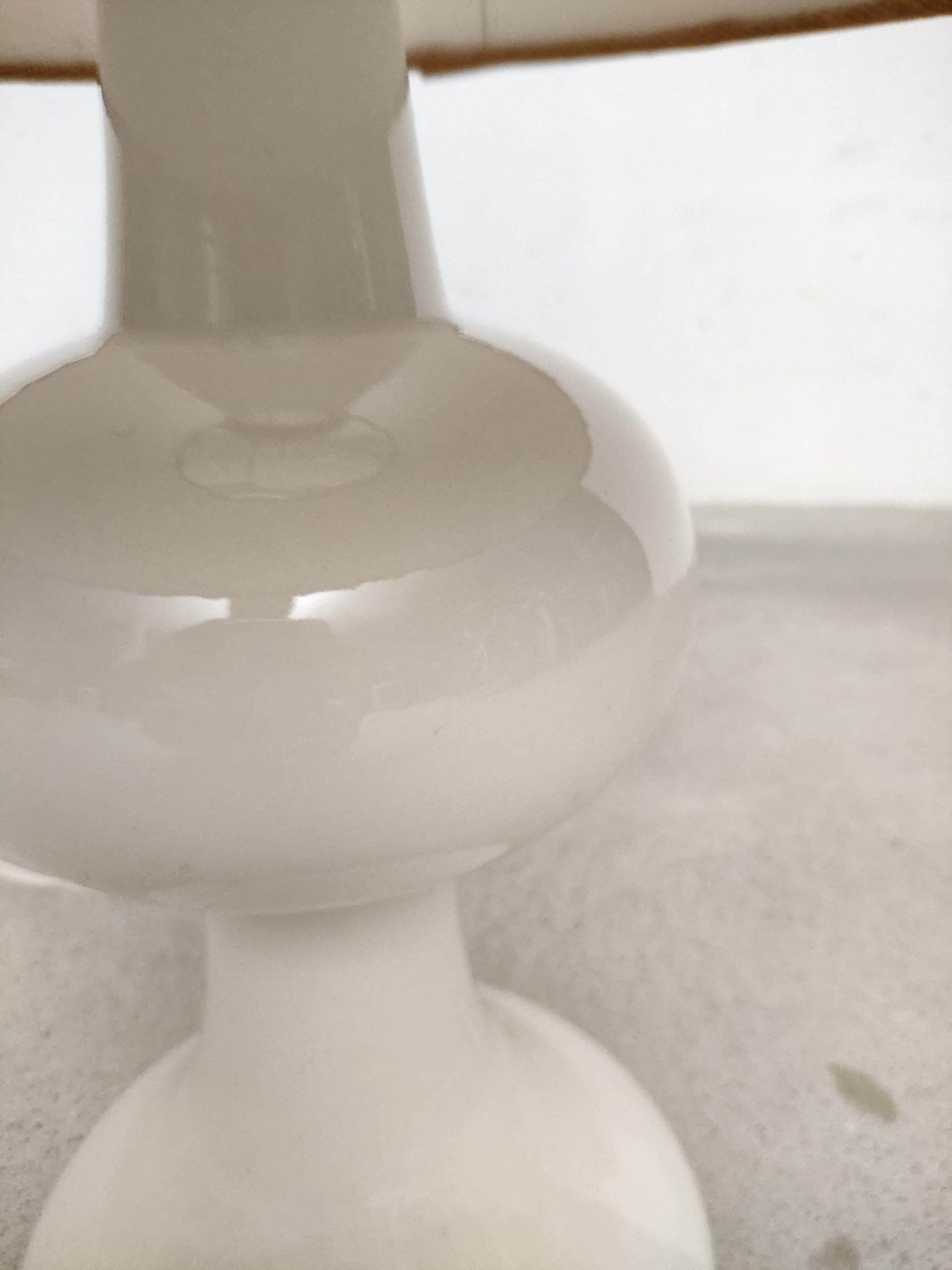 Lampe de table avec base en céramique – Image 8