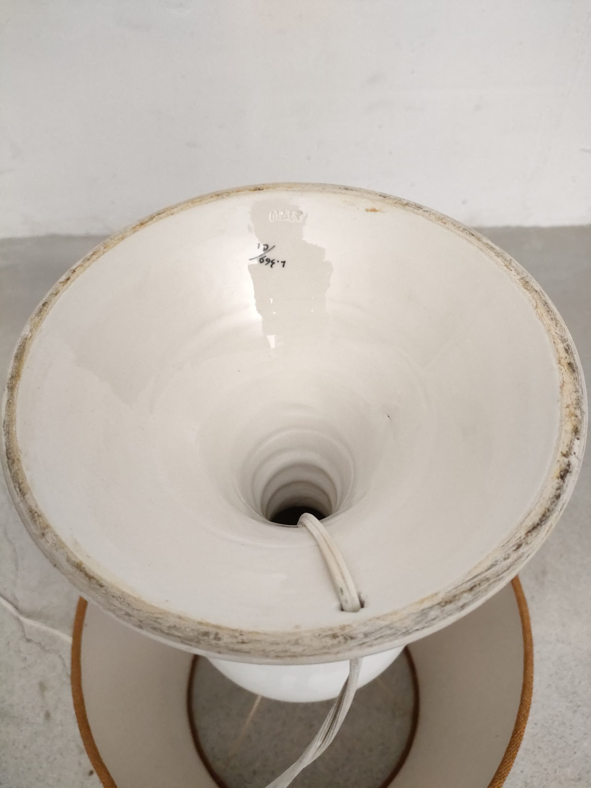 Lampe de table avec base en céramique – Image 11