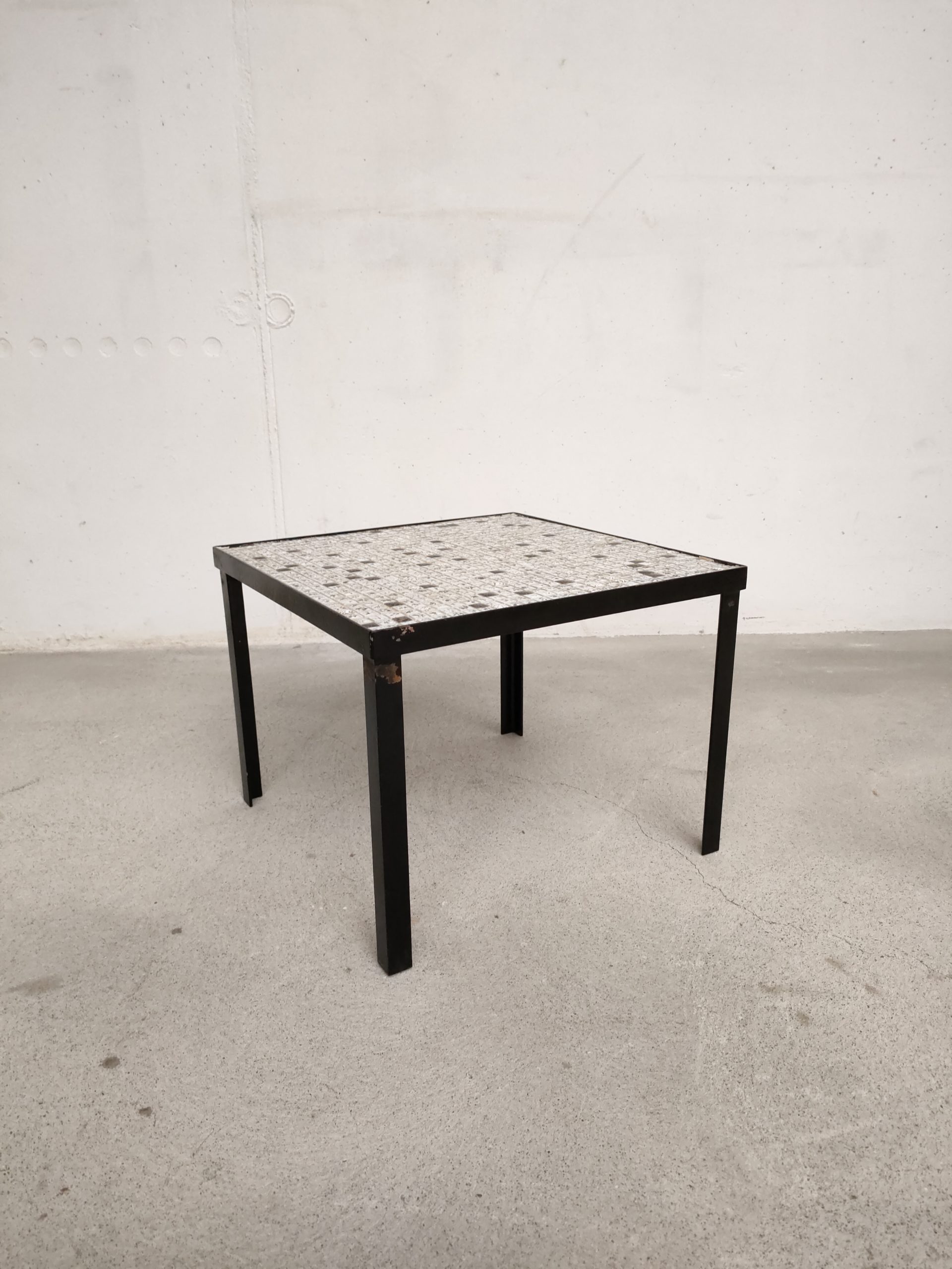 Petite table en céramique – Image 2
