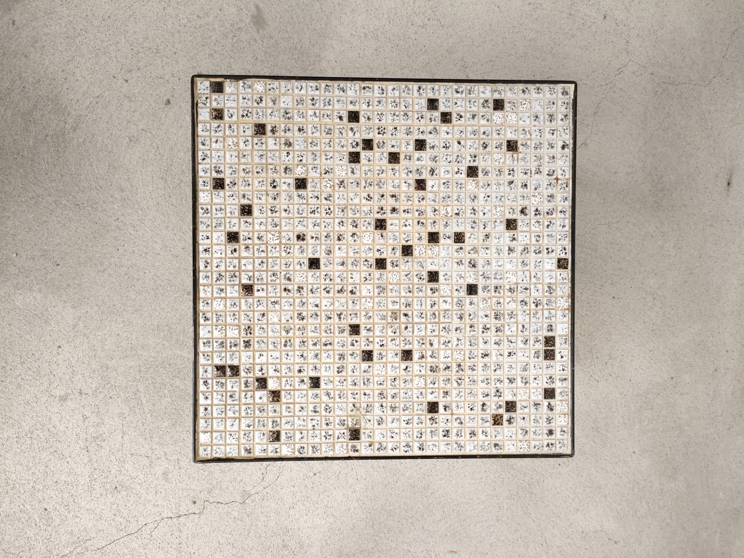 Petite table en céramique – Image 5