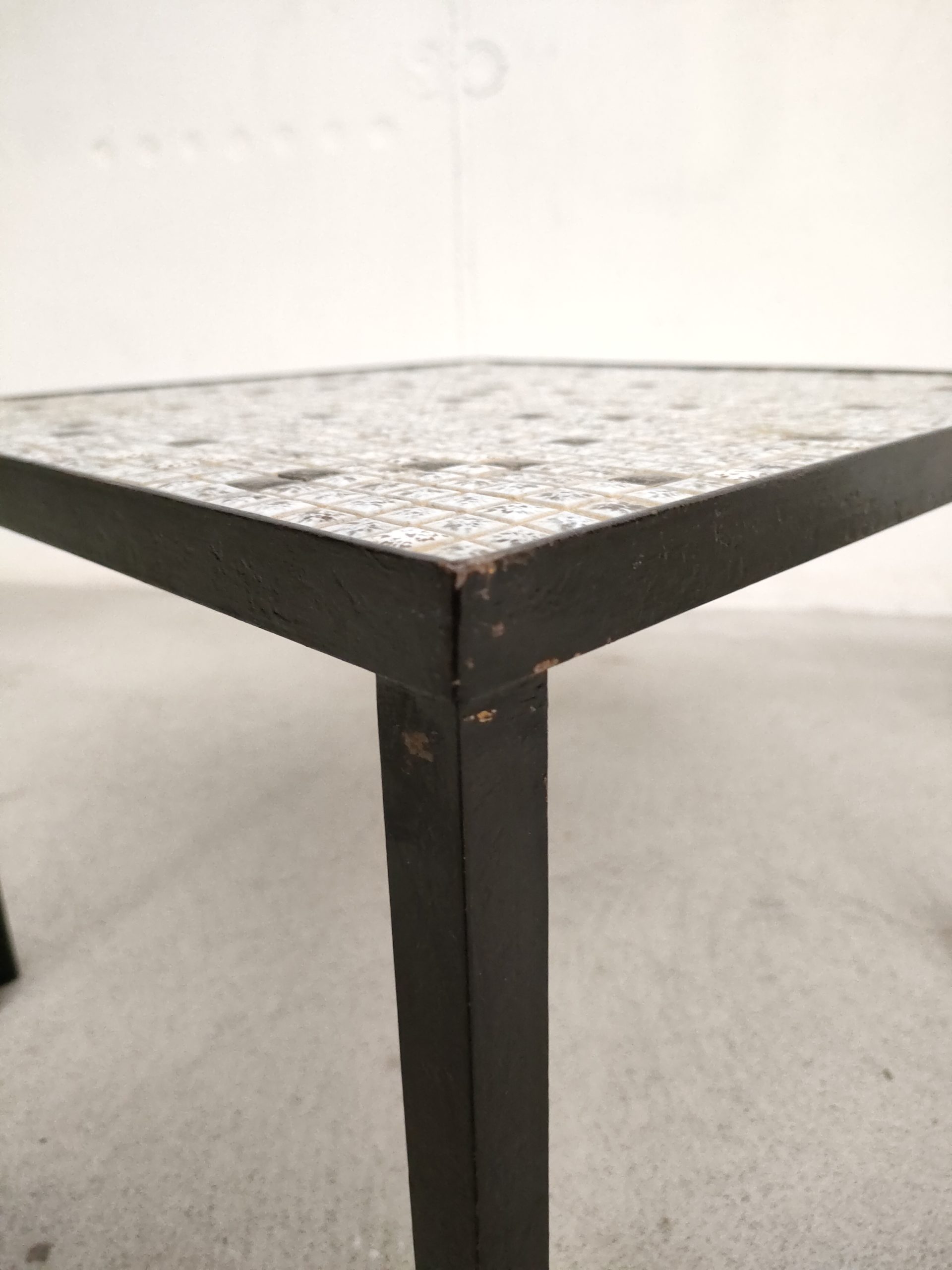 Petite table en céramique – Image 8