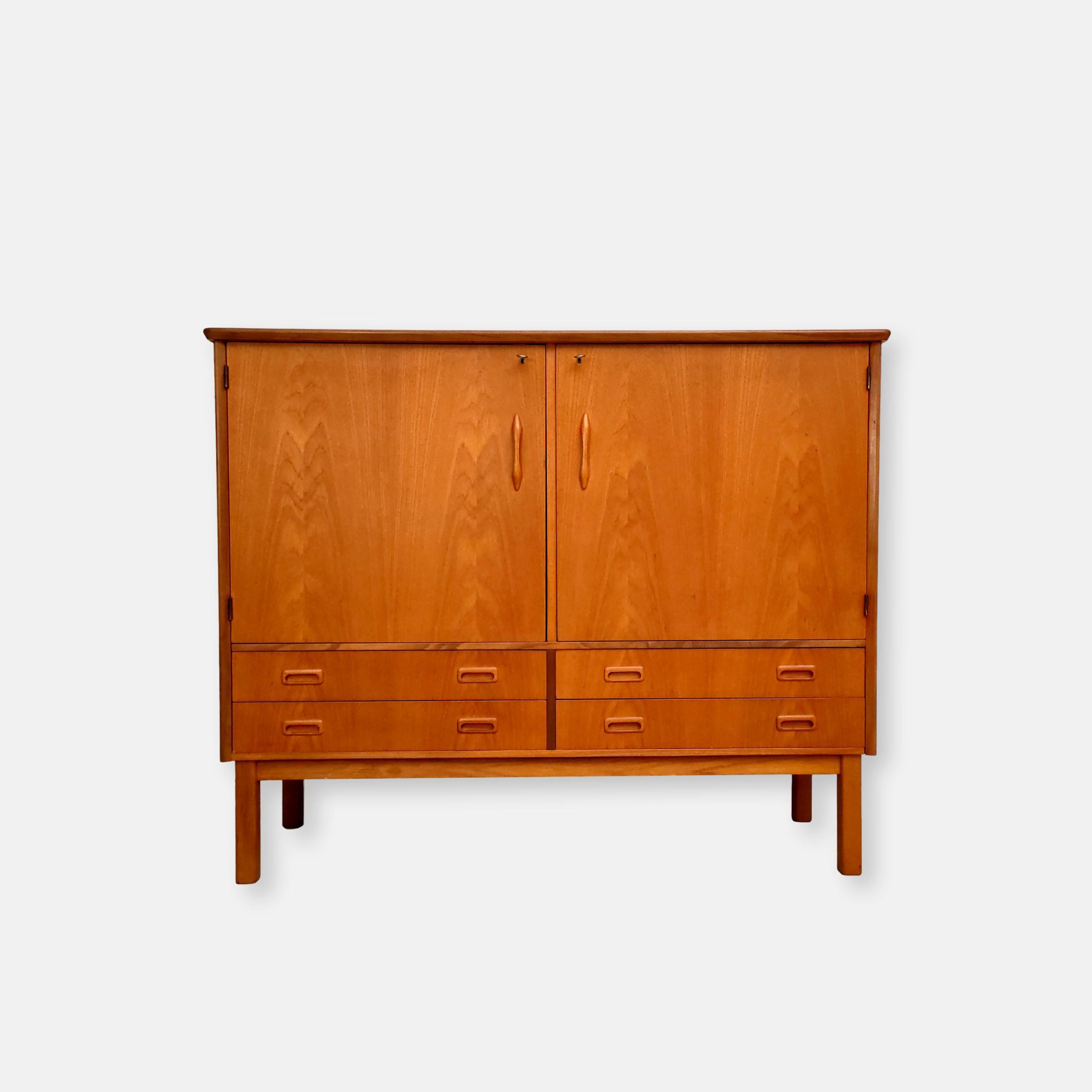 Meuble de rangement scandinave mobilier et objets