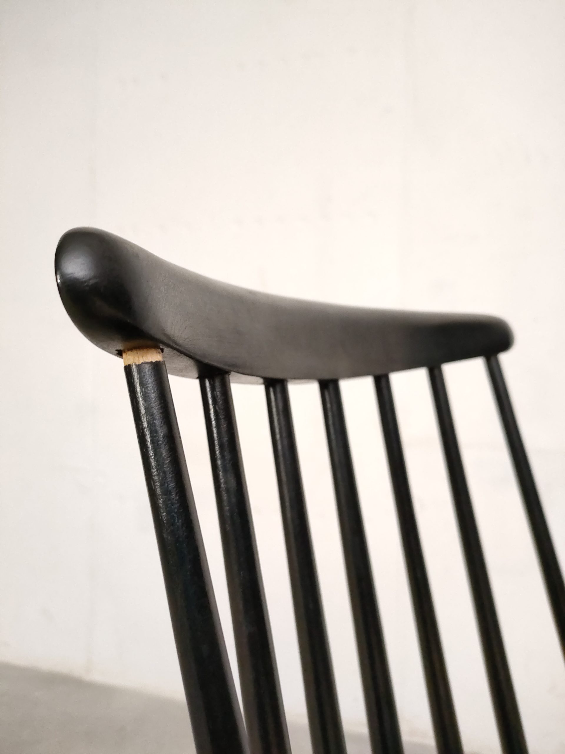 Chaise à barreaux – Image 13