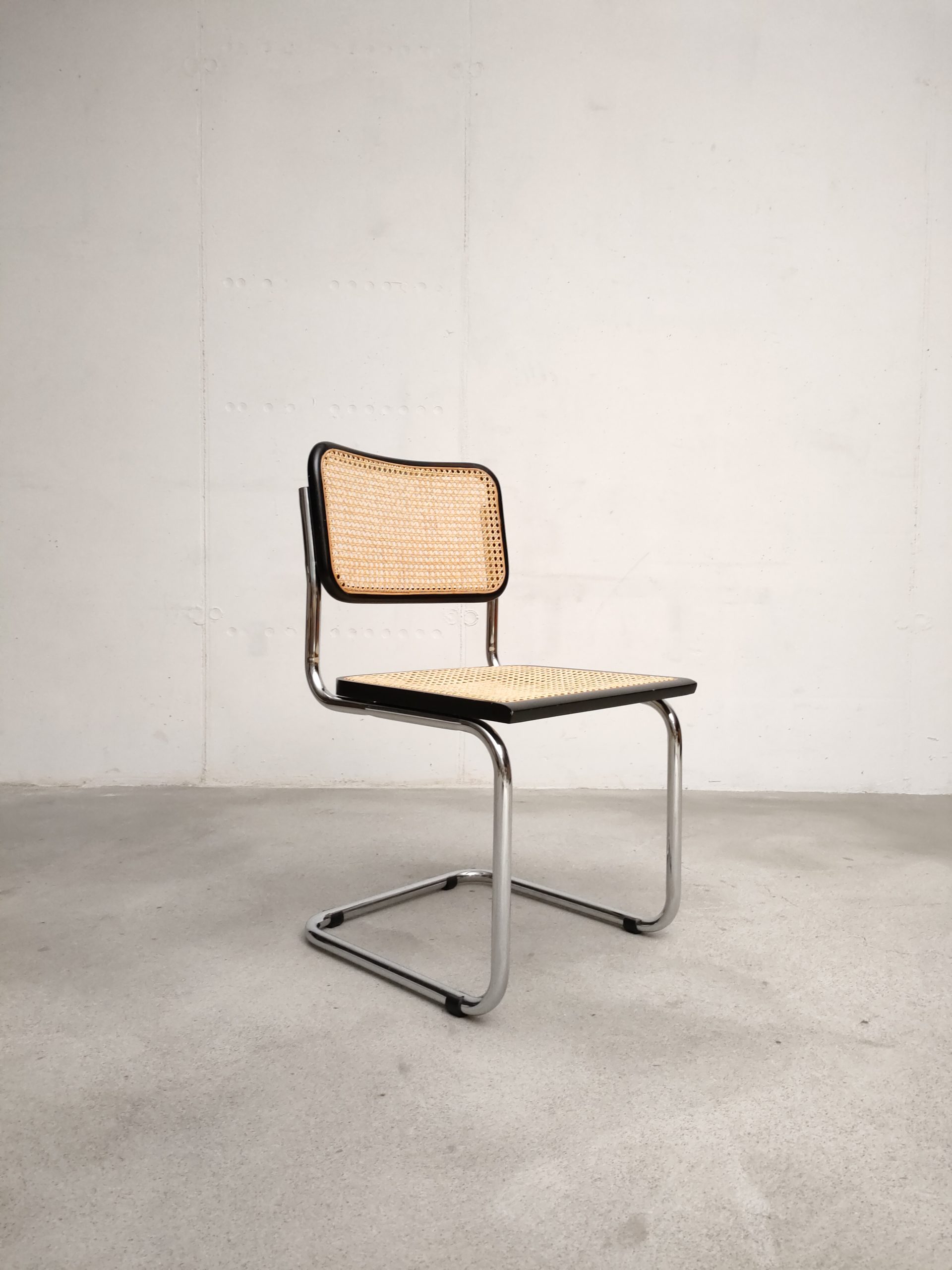 Set de 4 chaises cannées – Image 10