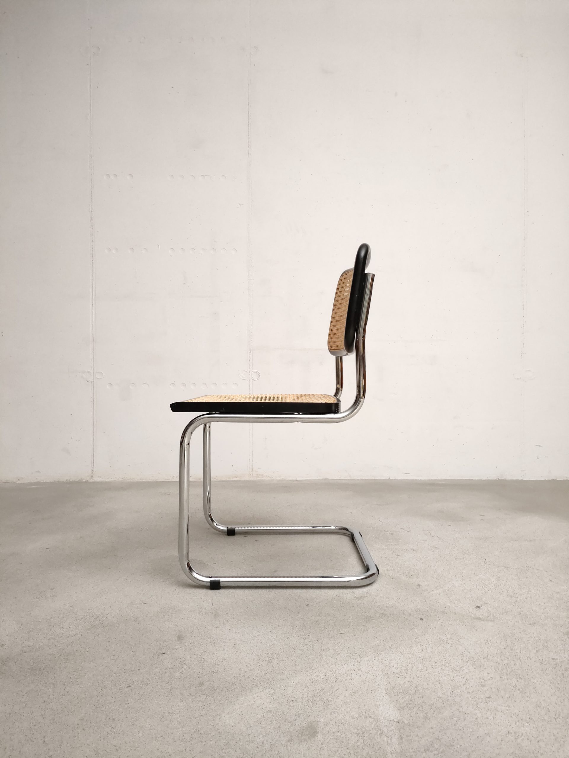 Set de 4 chaises cannées – Image 13