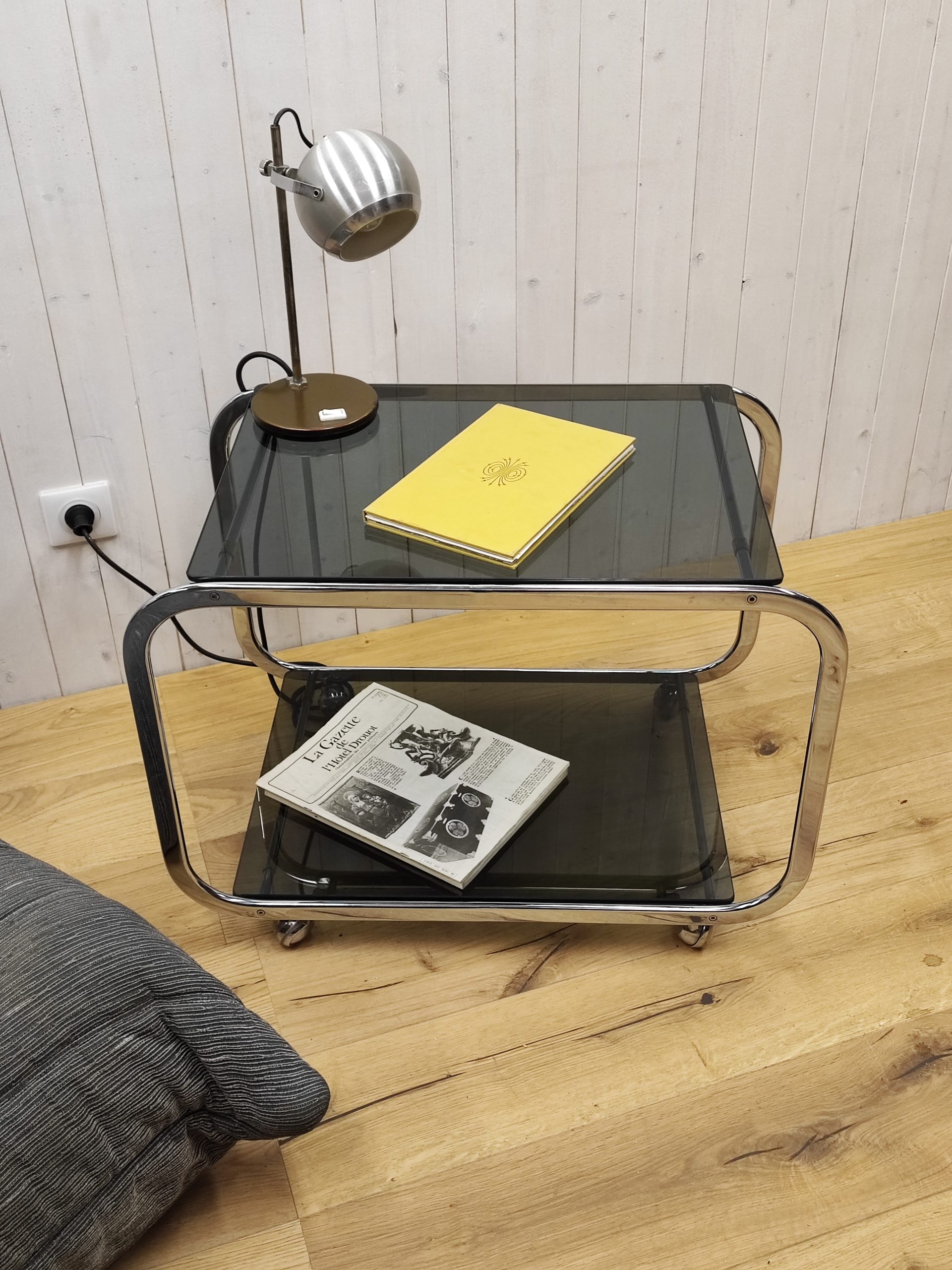 Desserte chrome et verre fumé vintage – Image 5