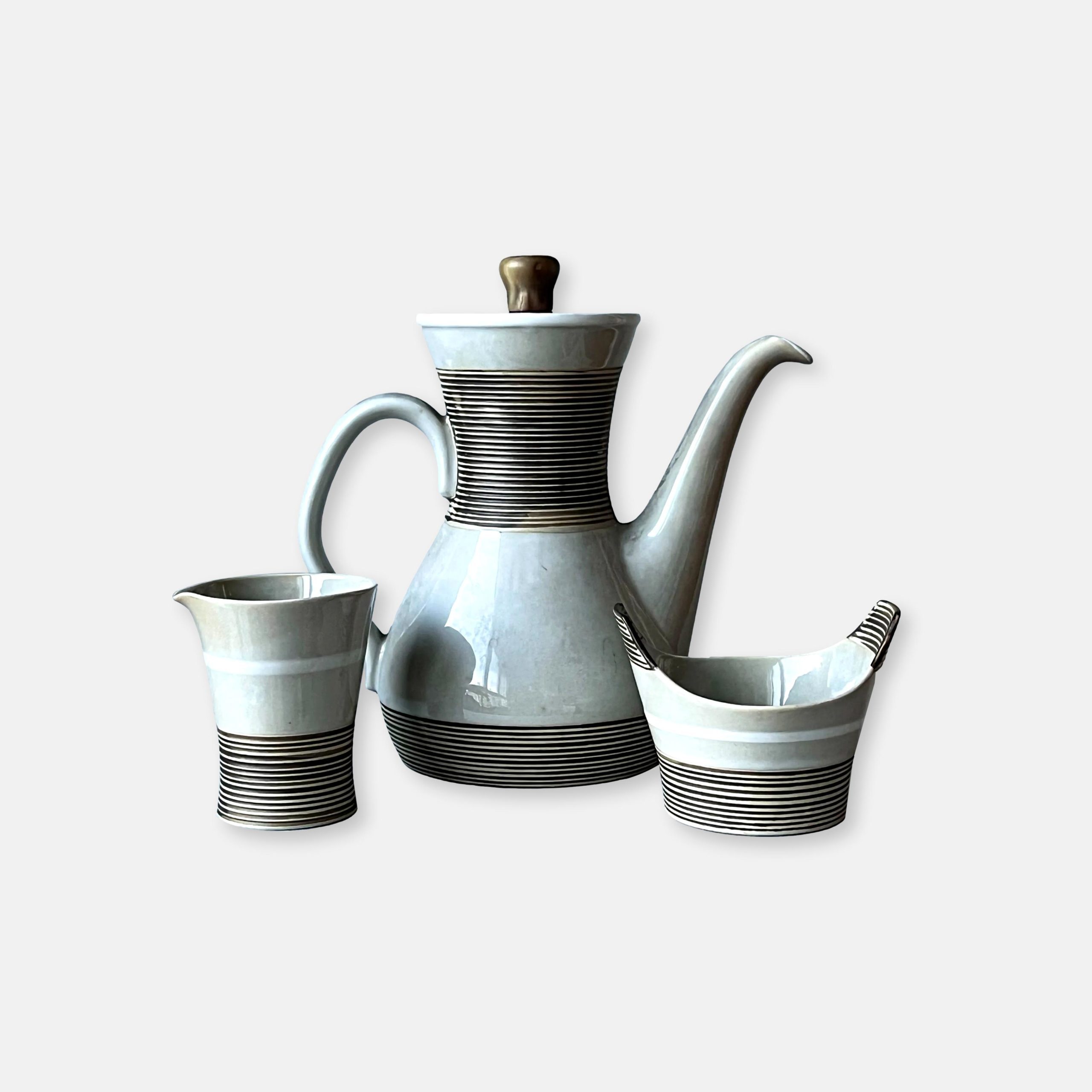 Minimalist coffee pot set by Carl-Harry Stälhane for Rörstrand