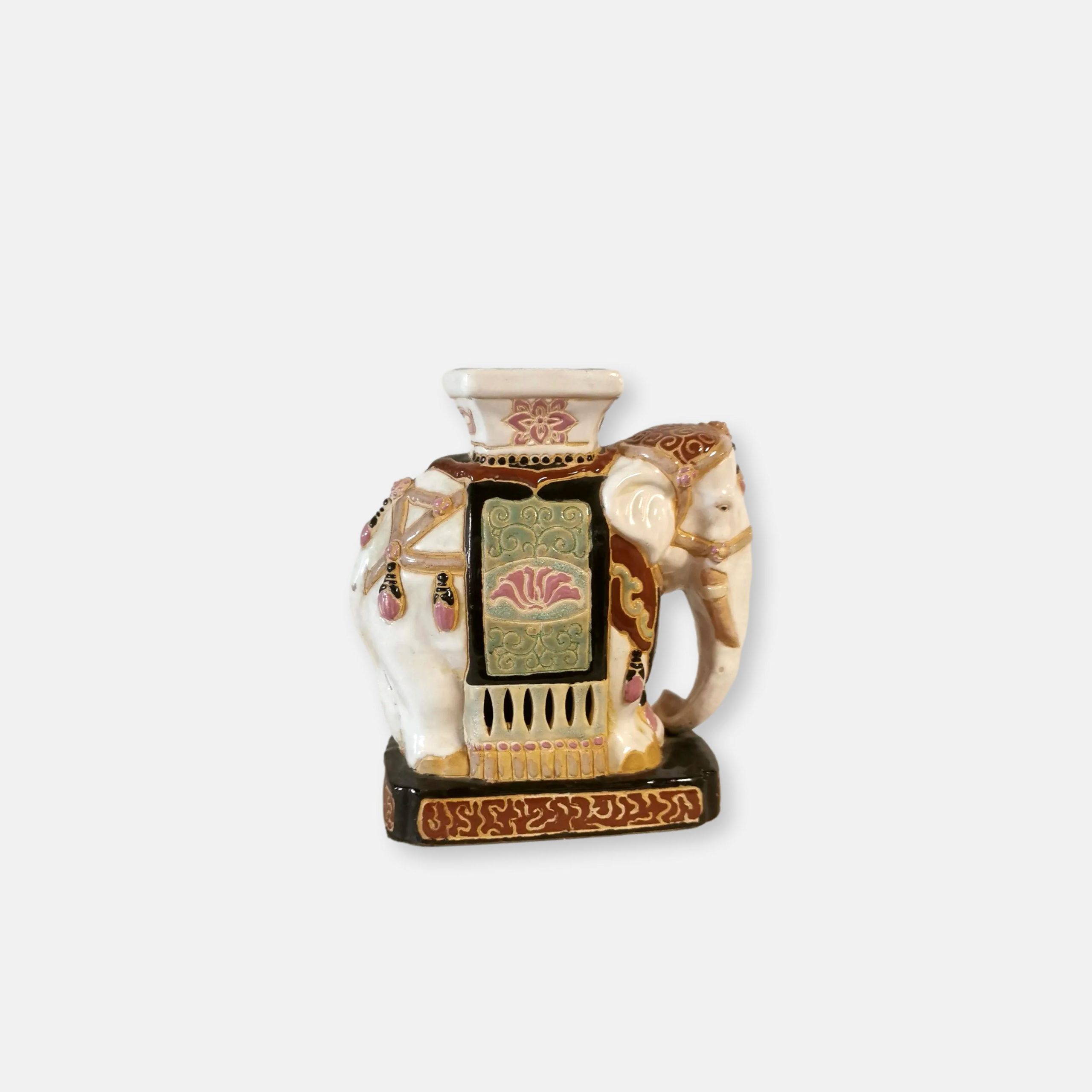 Eléphant en céramique