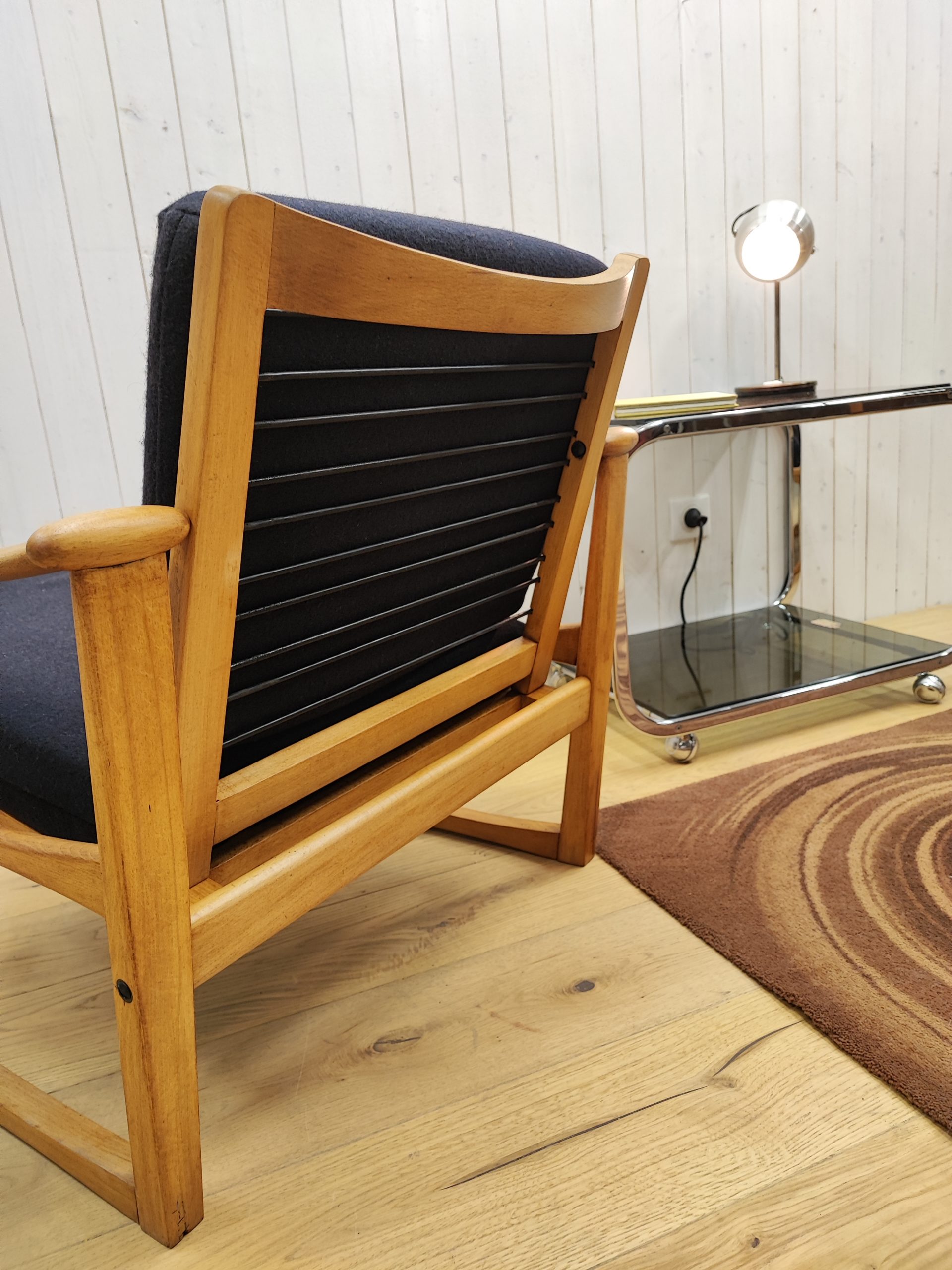 Paire de fauteuils scandinaves Finn Juhl – Image 6