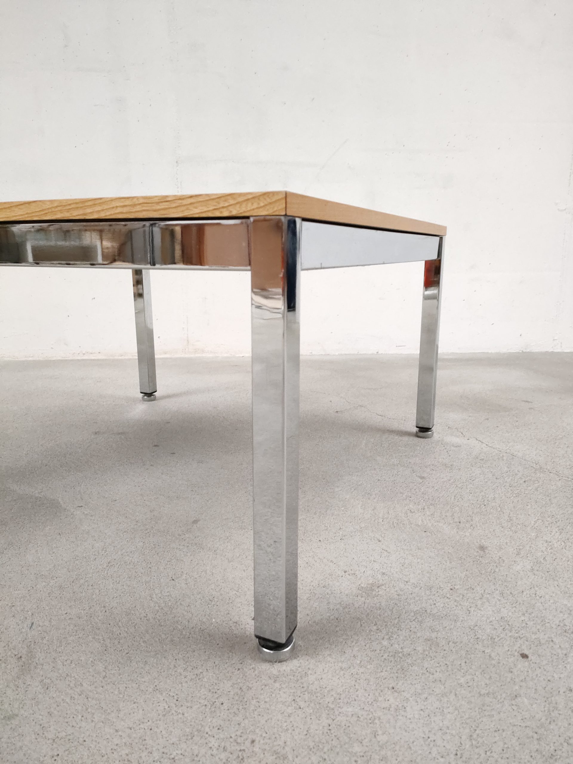 Table basse Florence Knoll – Image 3
