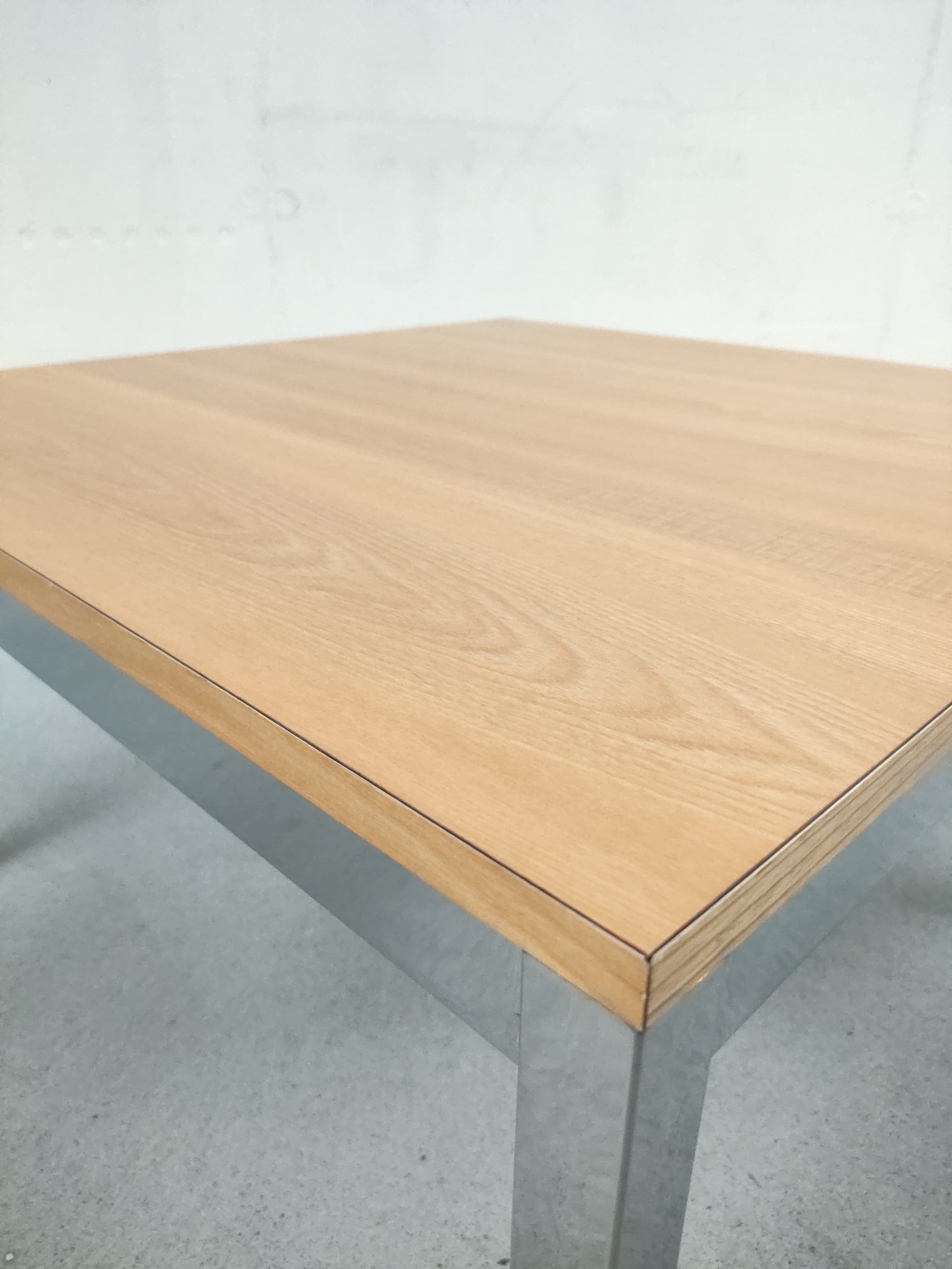 Table basse Florence Knoll – Image 7