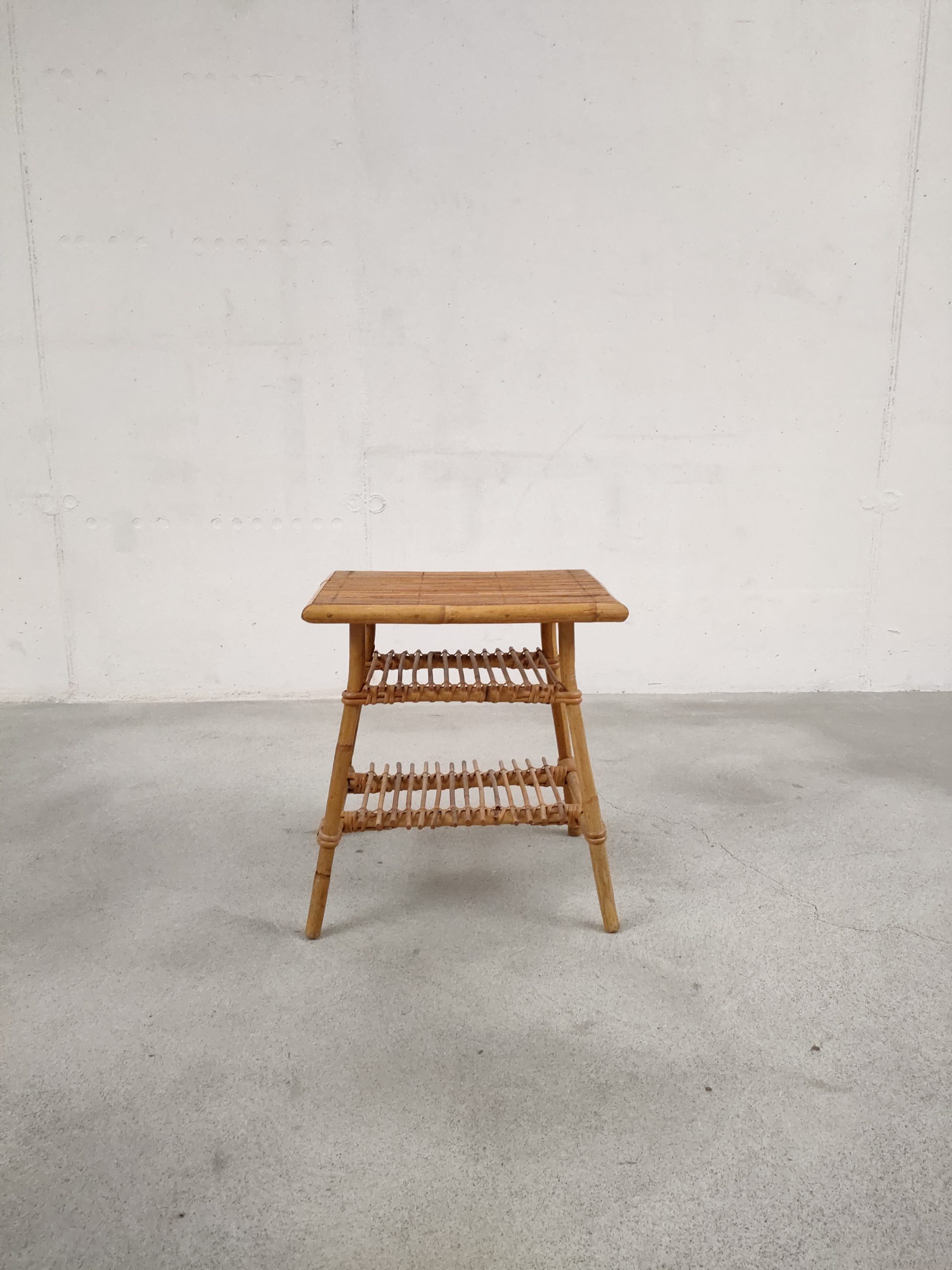 Table d'appoint en rotin et bambou – Image 5