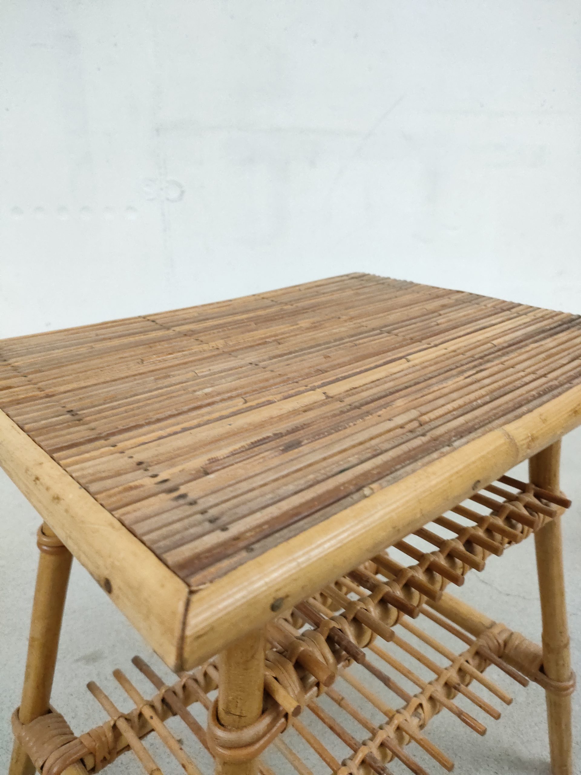 Table d'appoint en rotin et bambou – Image 7