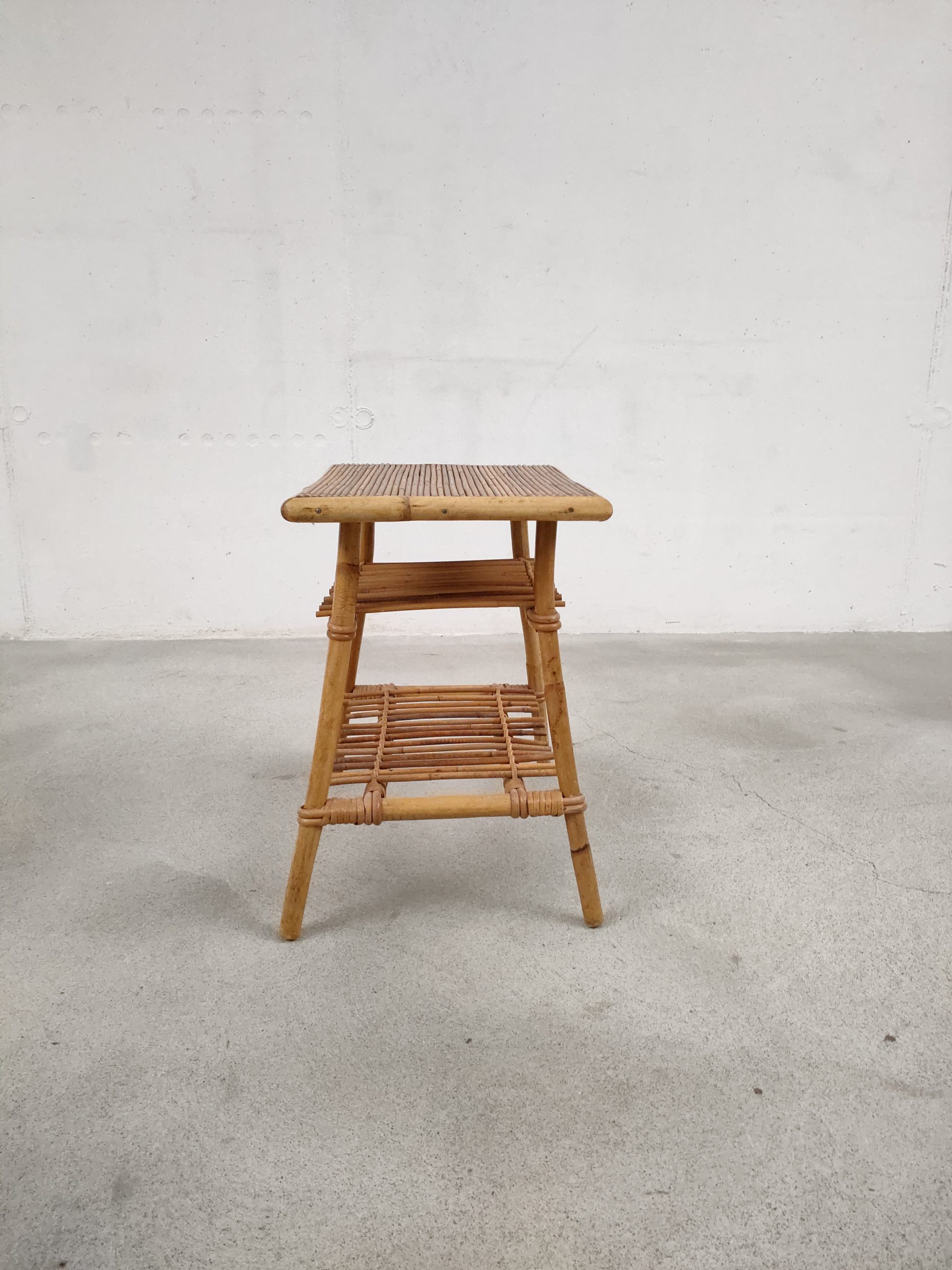 Table d'appoint en rotin et bambou – Image 9