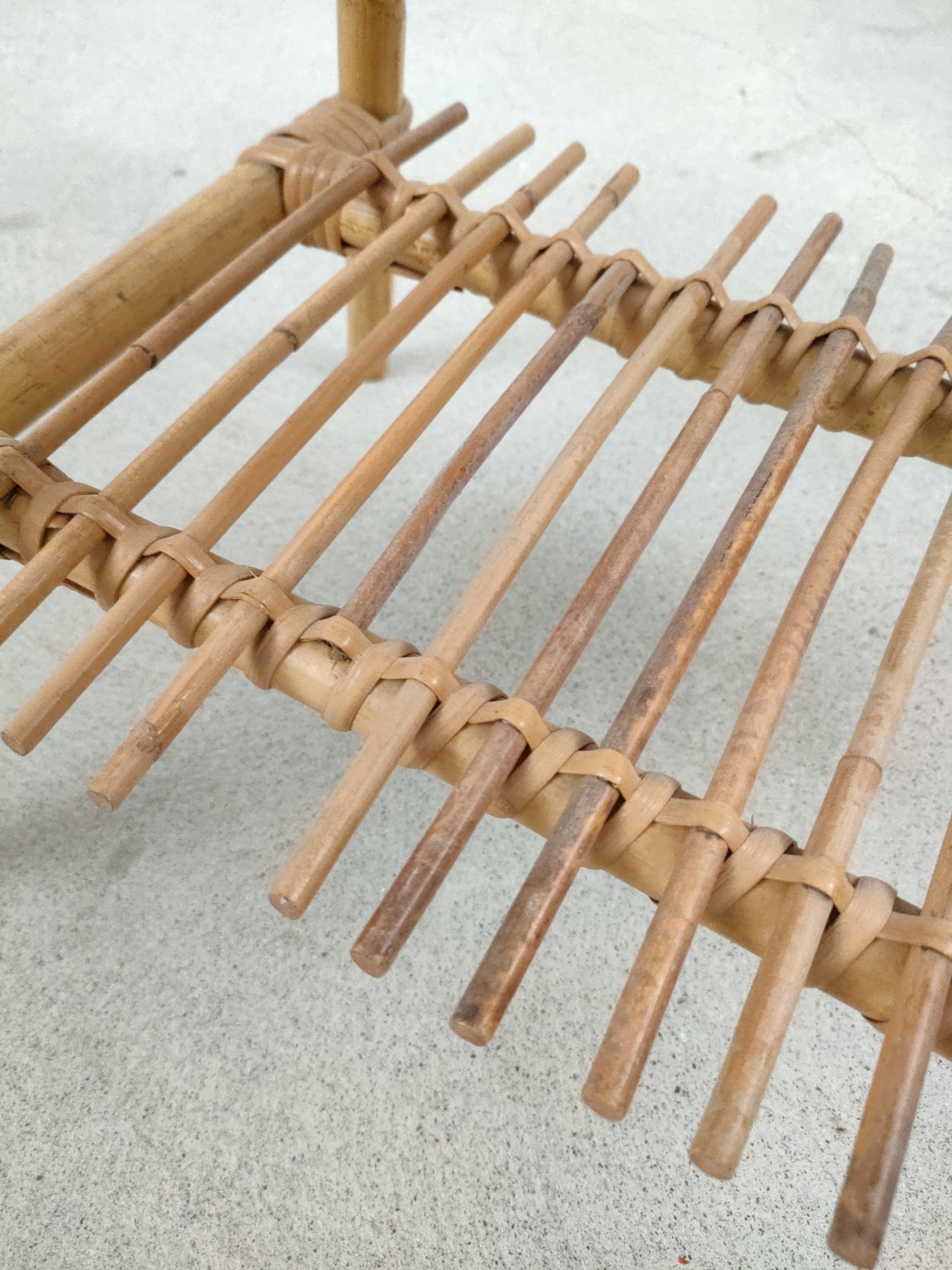 Table d'appoint en rotin et bambou – Image 12