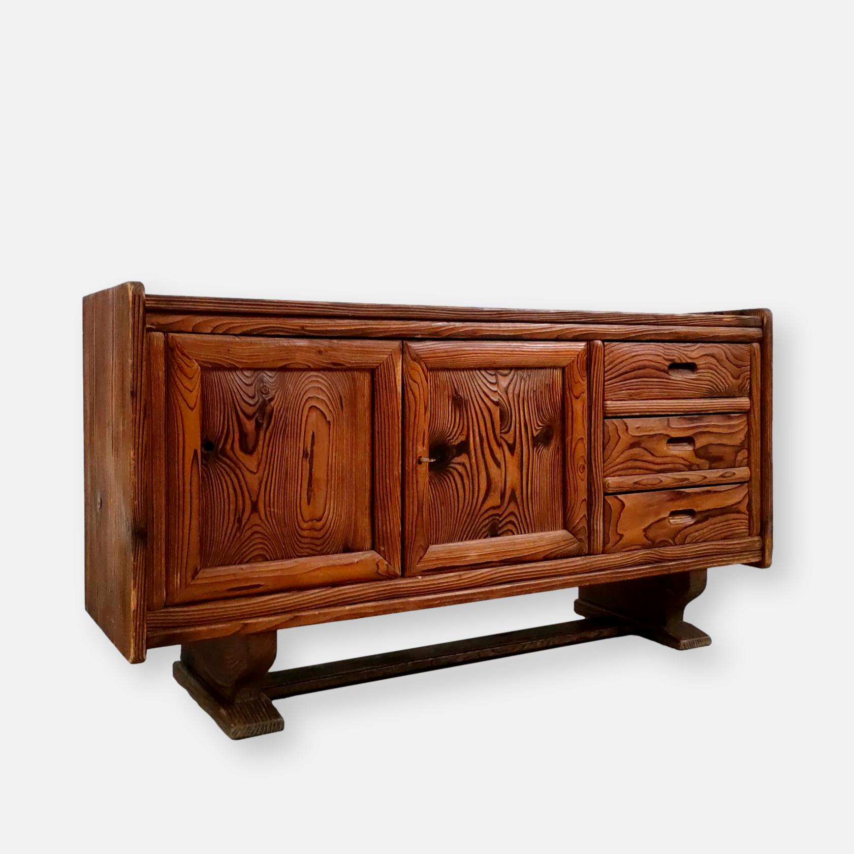 Meuble de rangement en bois