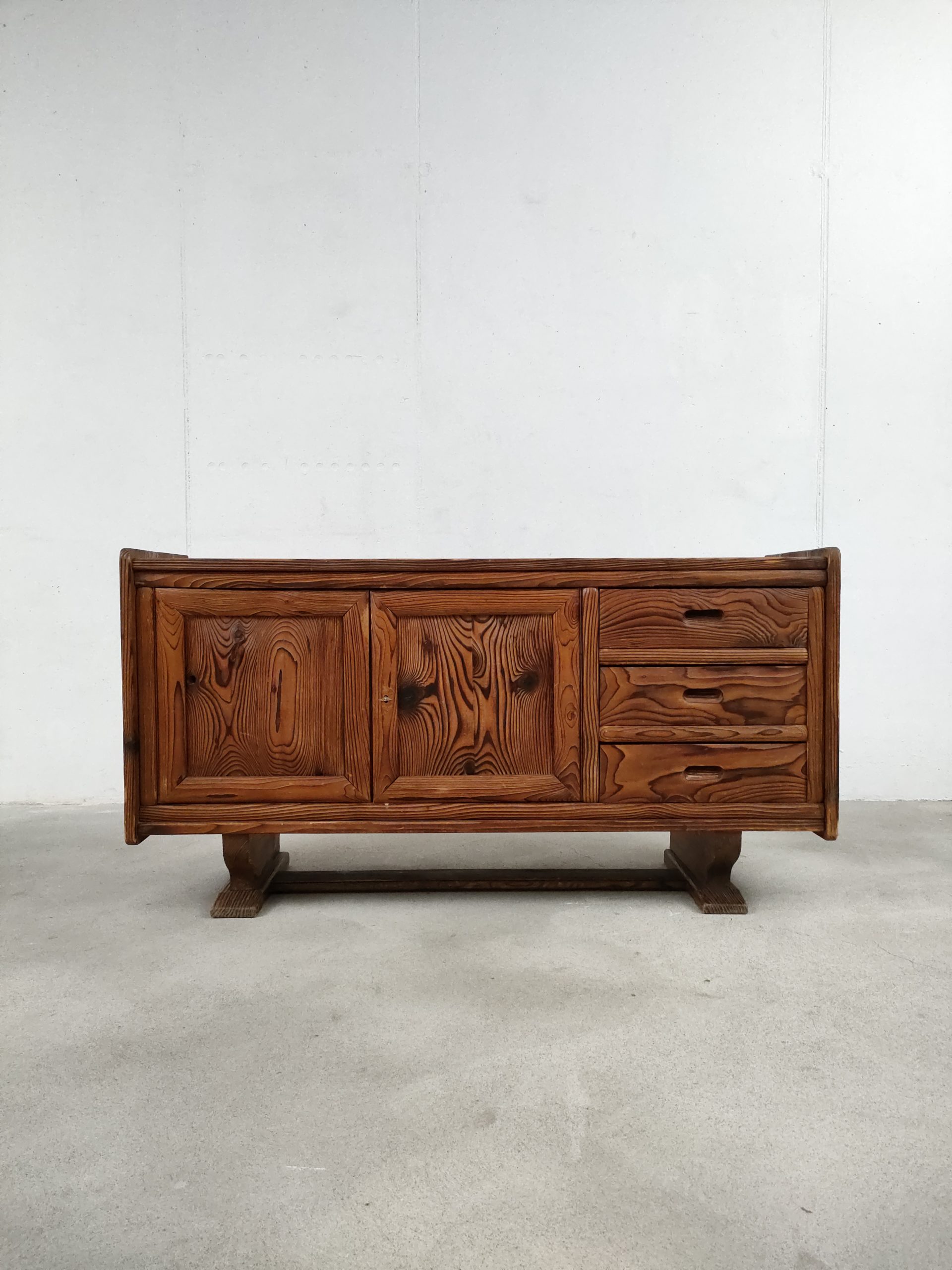 Meuble de rangement en bois – Image 3