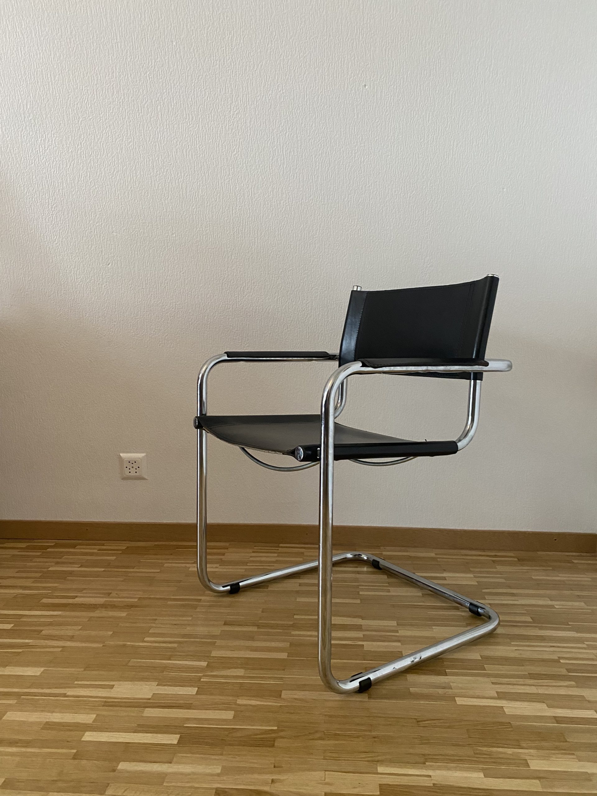 Paire de chaises cantilever – Image 6