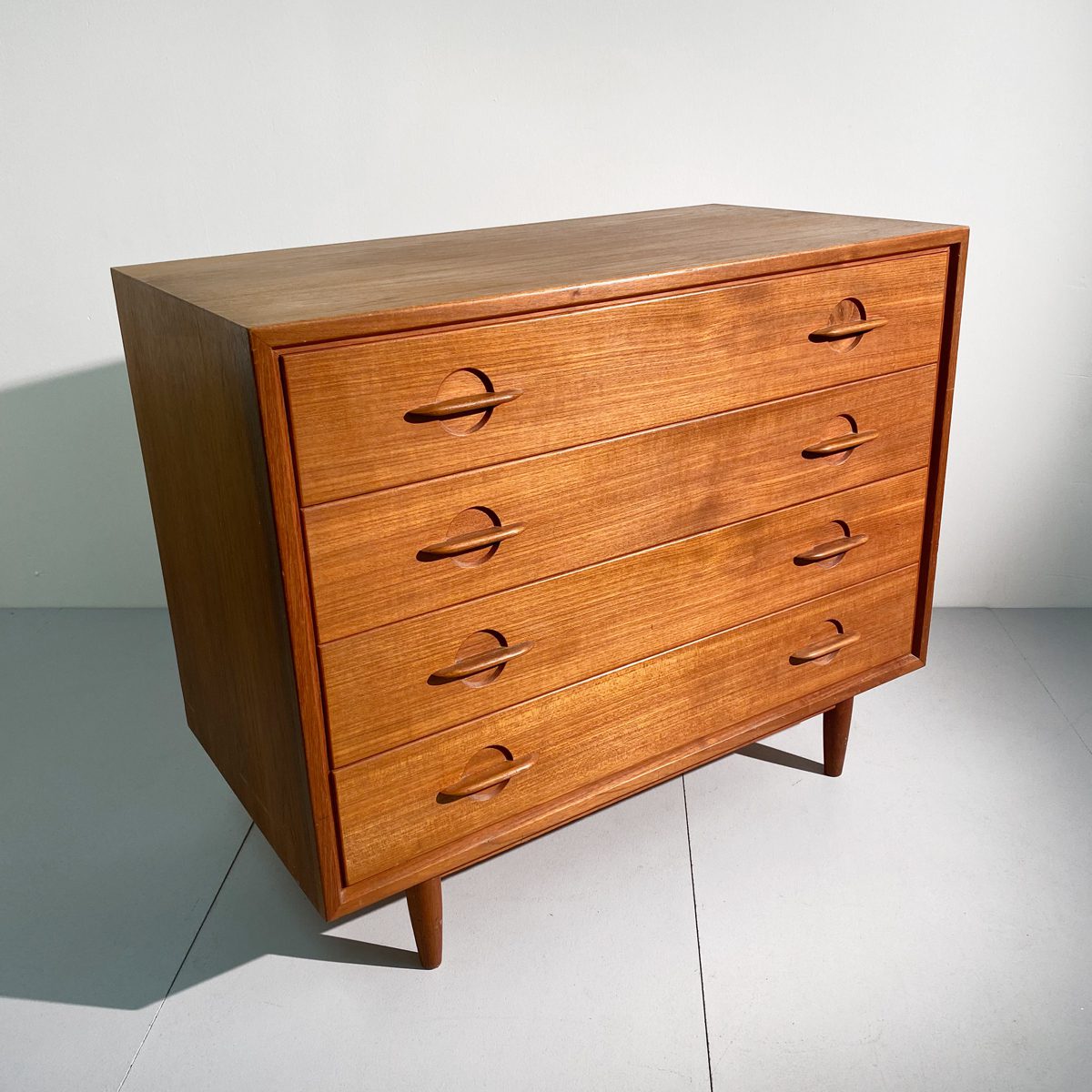 Commode vintage scandinave à 4 tiroirs en teak – Image 9