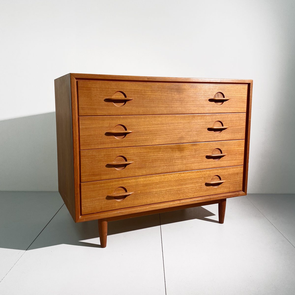 Commode vintage scandinave à 4 tiroirs en teak – Image 10