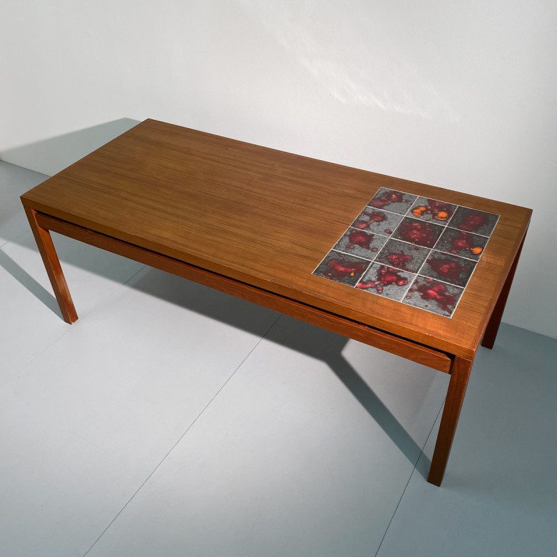 Table danoise en bois avec carreaux en céramique – Image 4