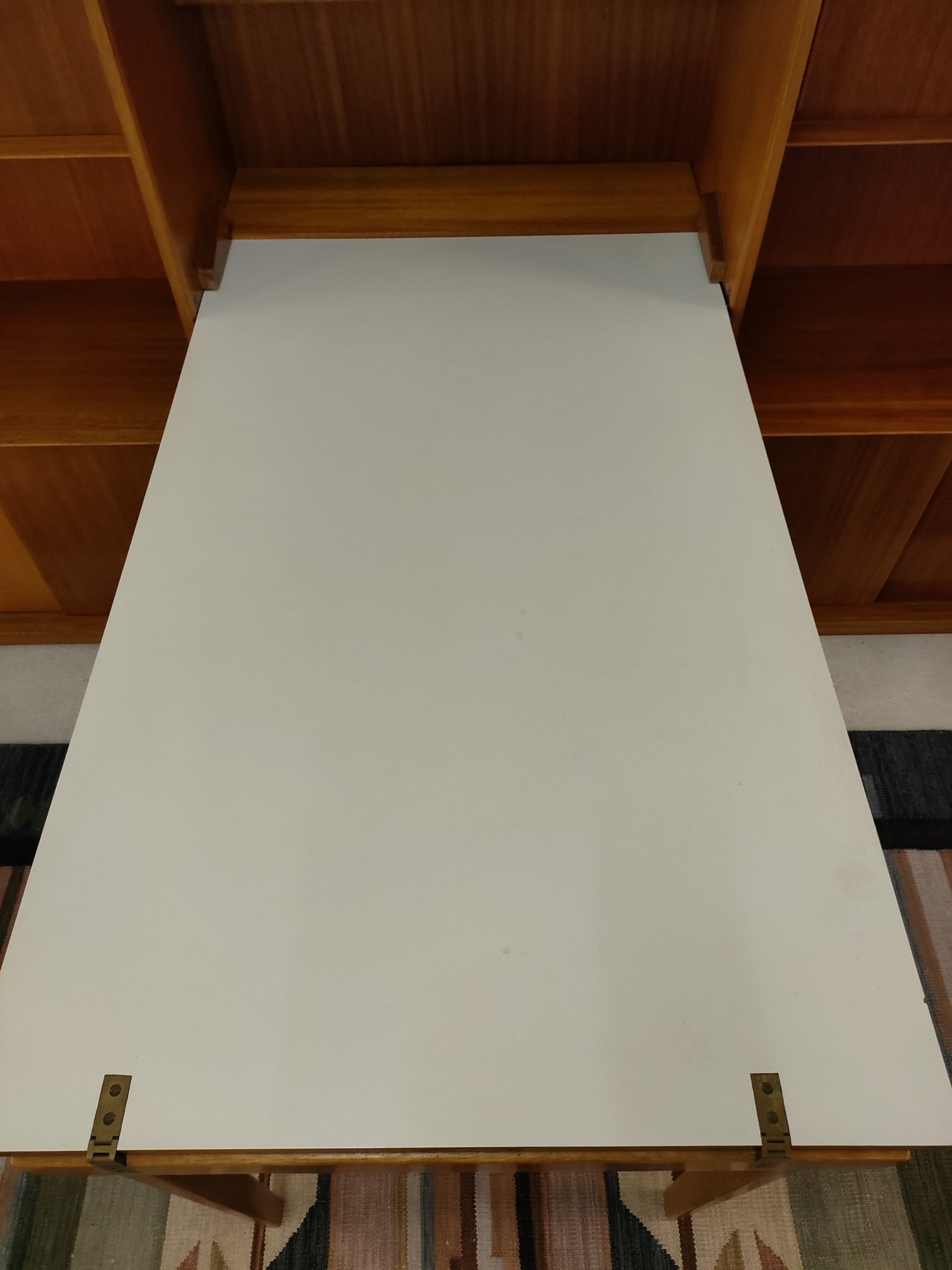 Étagère bibliothèque Oscar avec table intégrée – Image 7