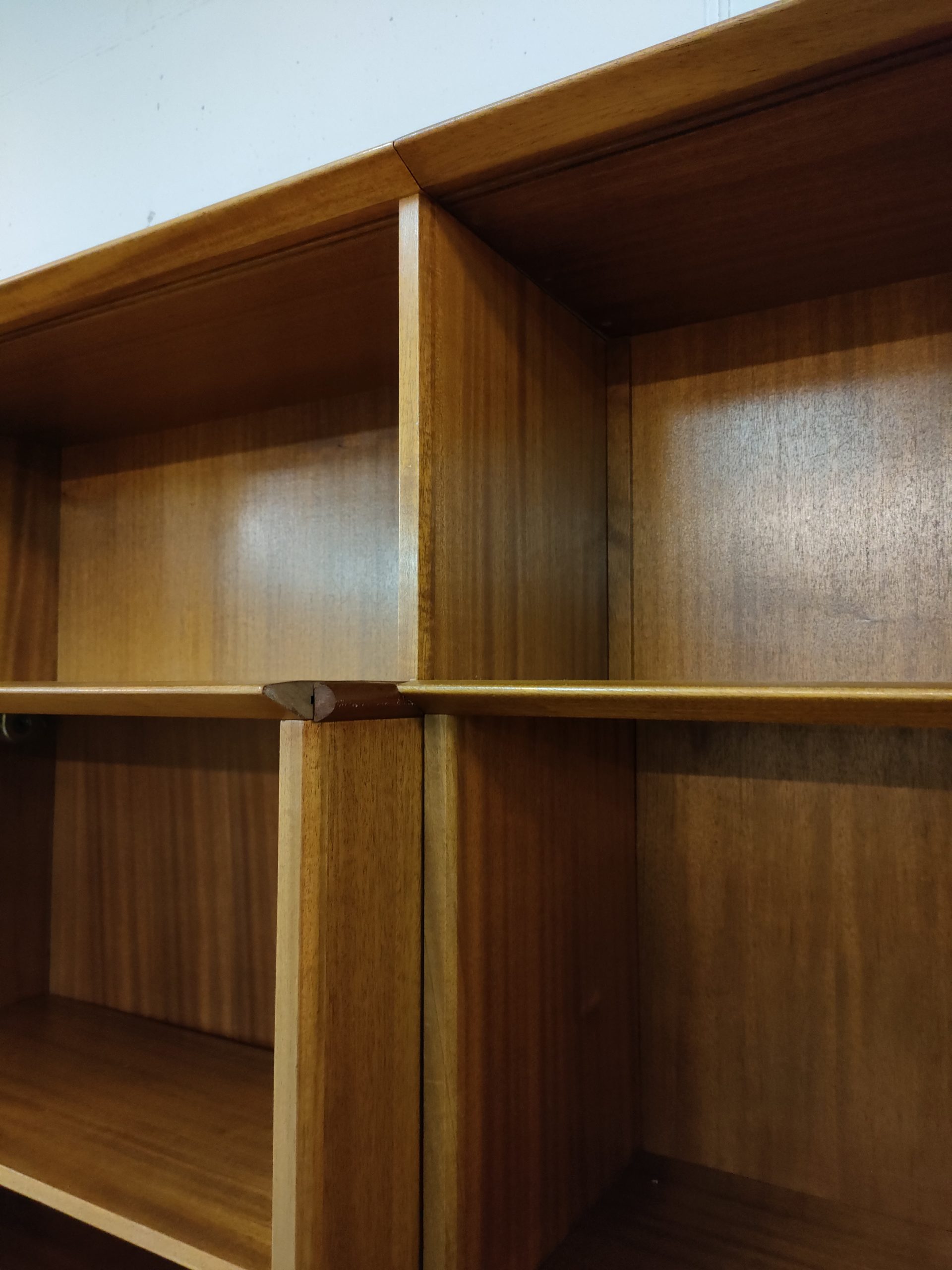 Étagère bibliothèque Oscar avec table intégrée – Image 8