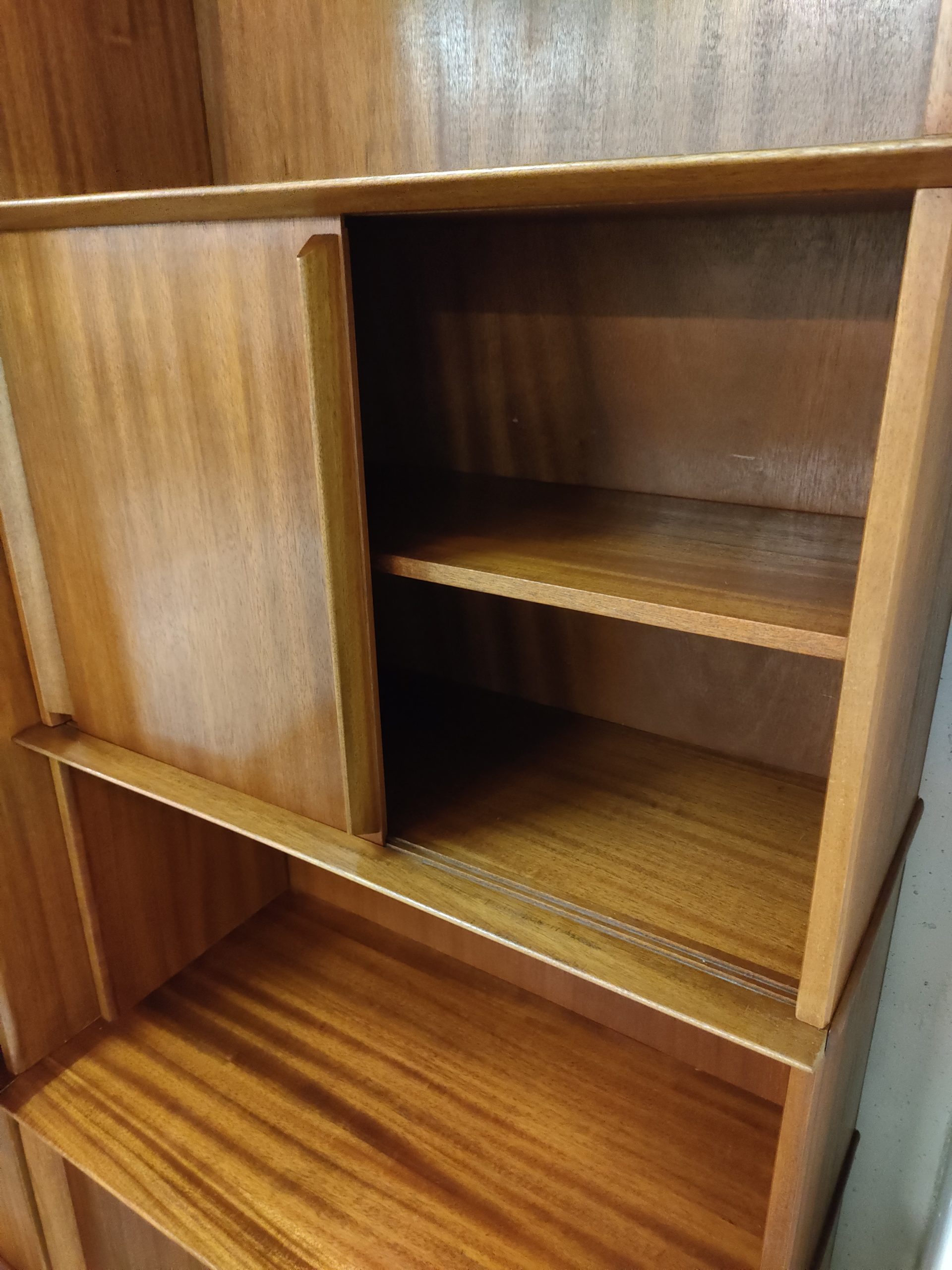 Étagère bibliothèque Oscar avec table intégrée – Image 9