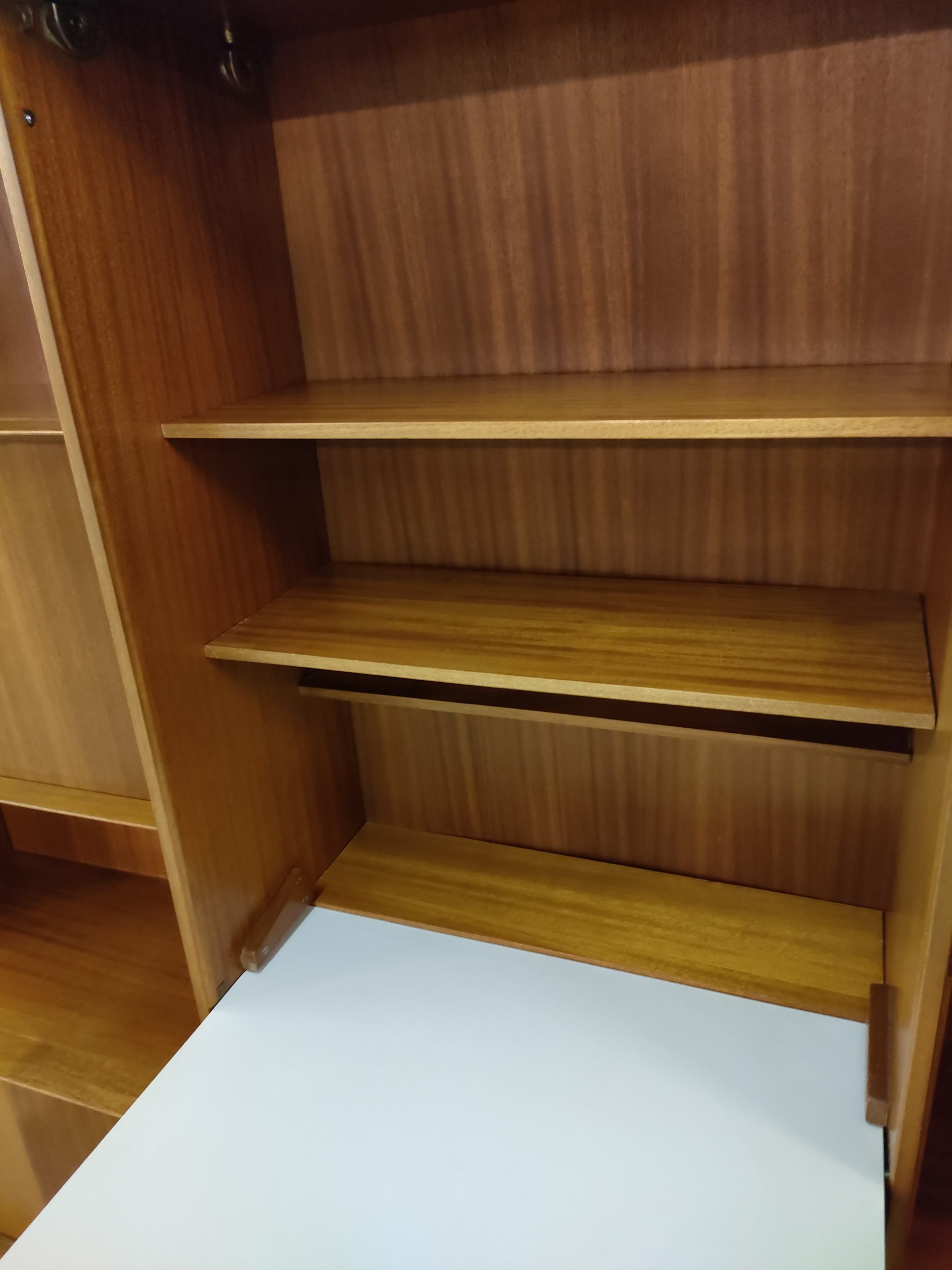 Étagère bibliothèque Oscar avec table intégrée – Image 12