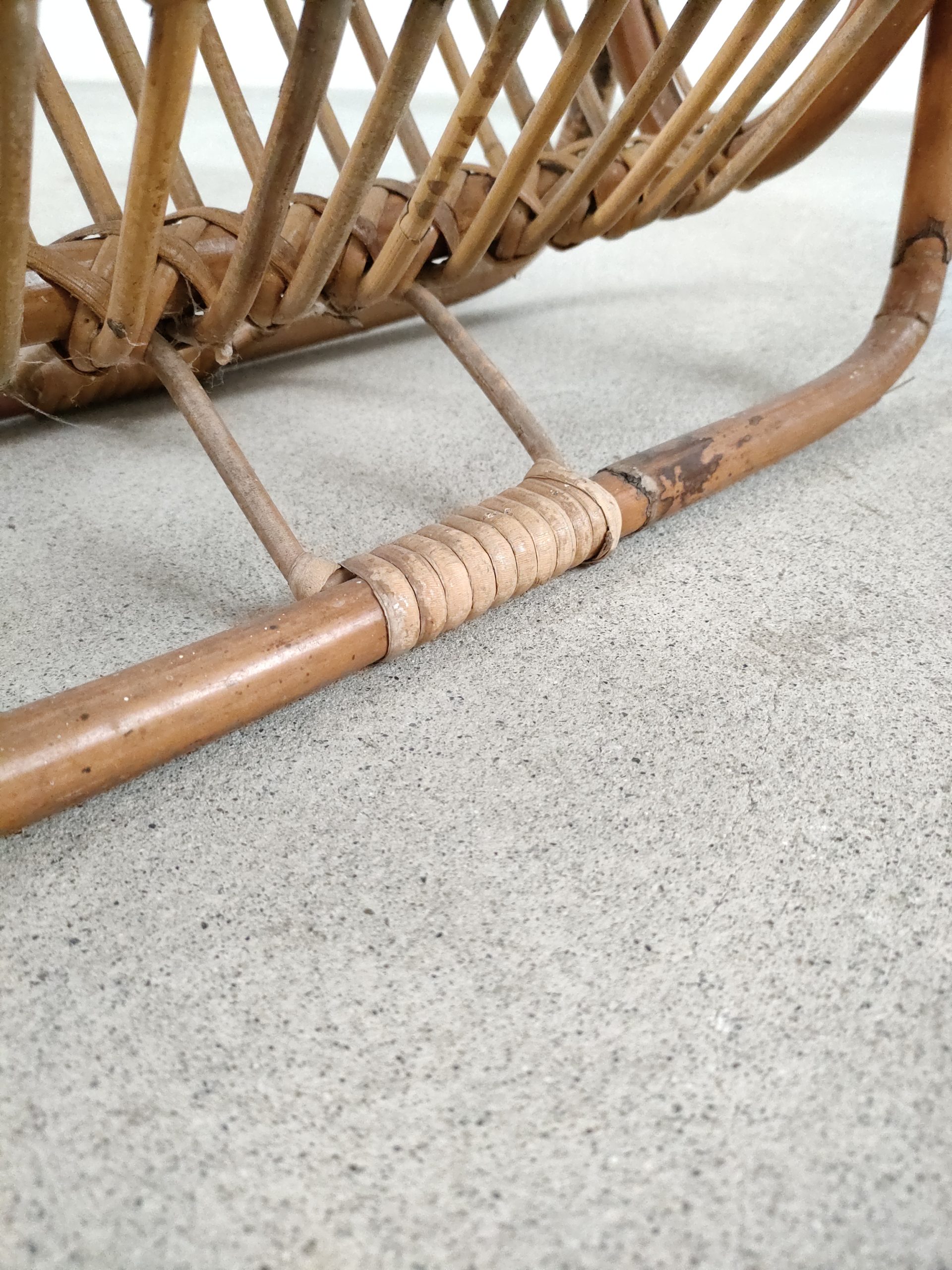 Porte-revues en rotin – Image 8