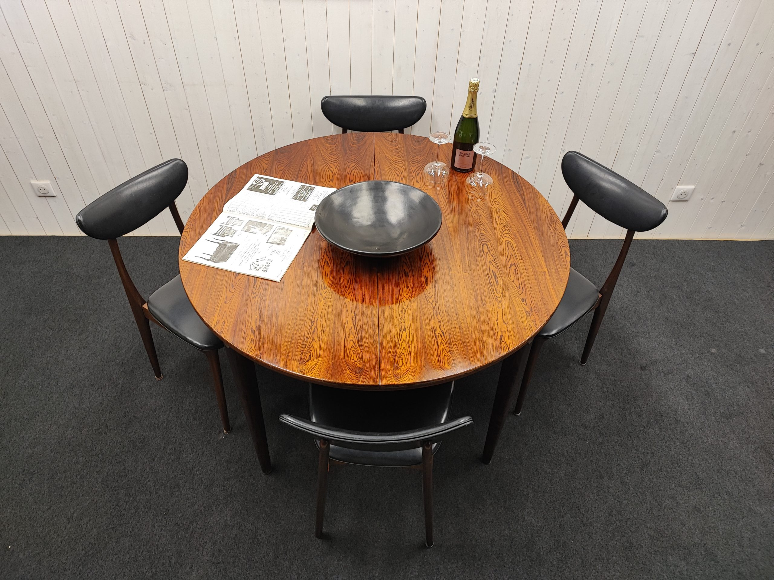 Table scandinave en palissandre – Bild 7