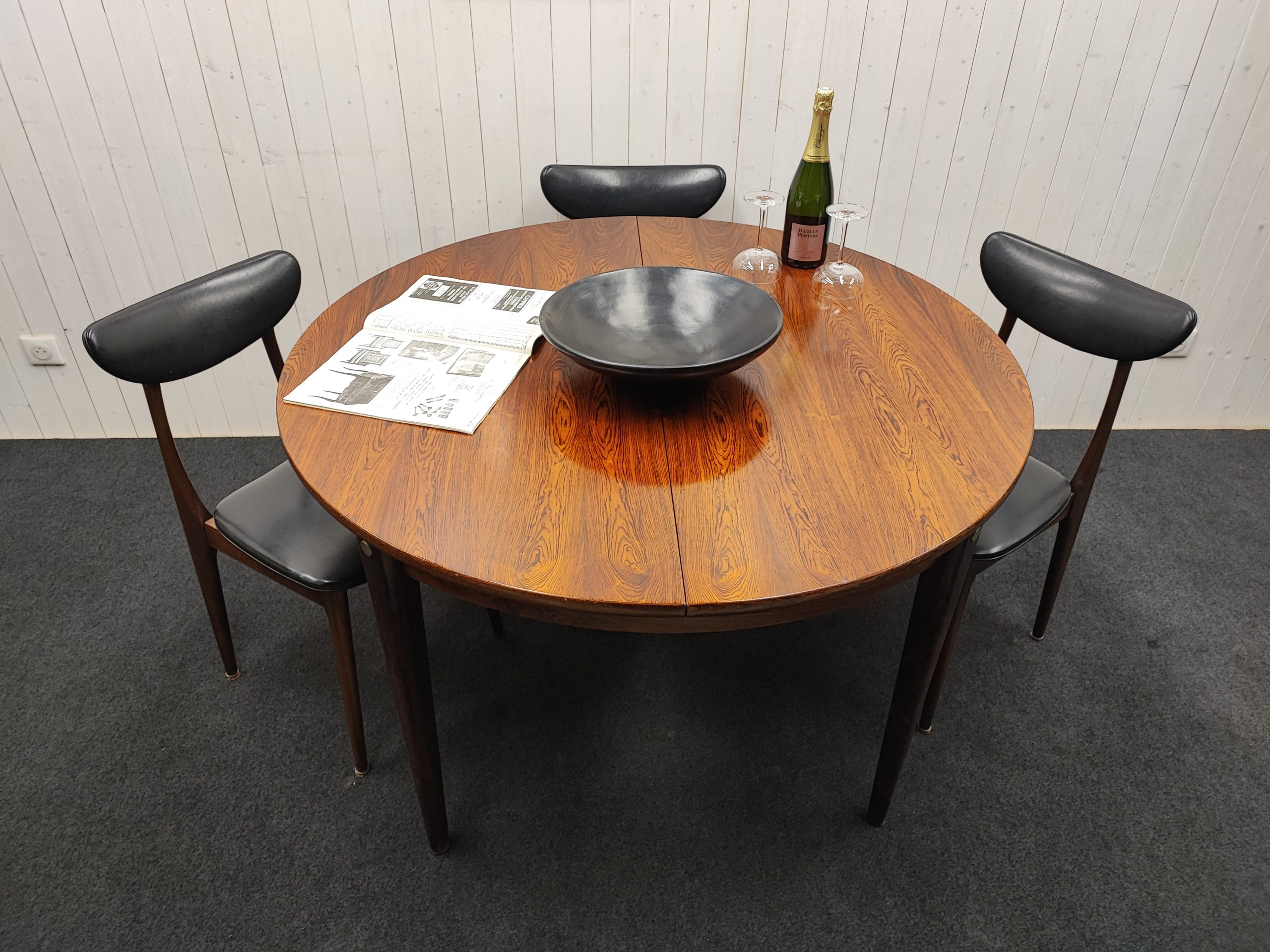 Table scandinave en palissandre – Bild 5