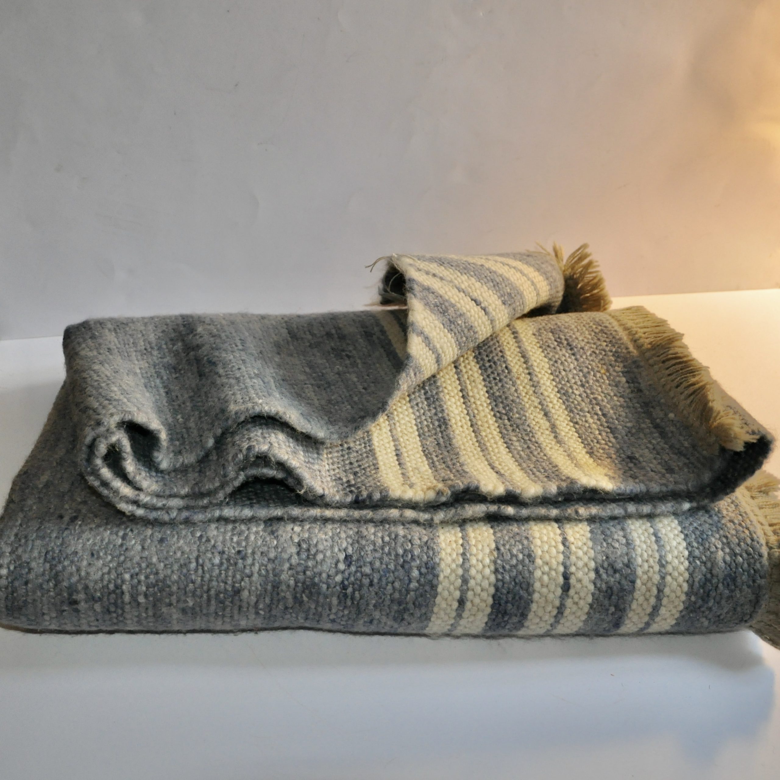 Tapis en laine tissée – Image 2