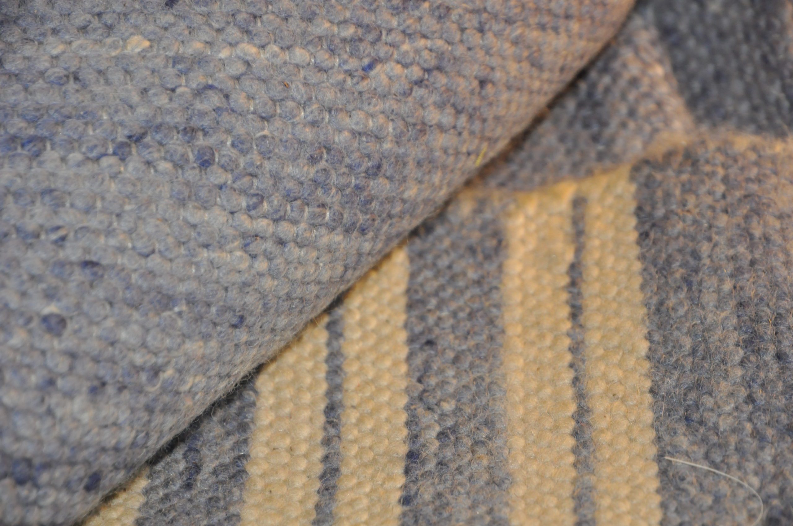 Tapis en laine tissée – Image 4