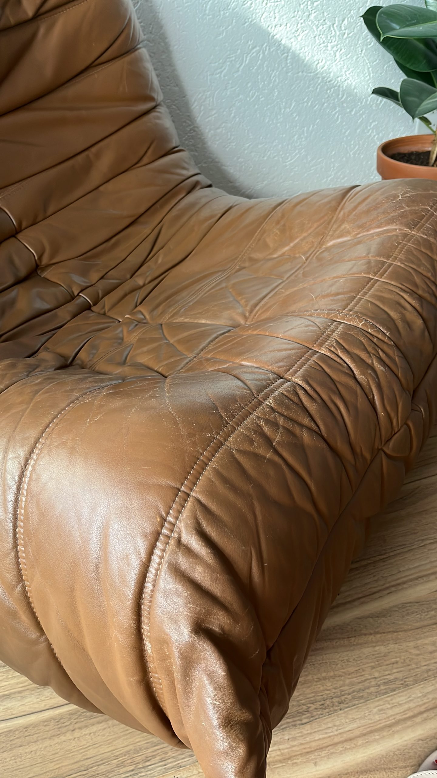 Chauffeuse Togo de Michel Ducaroy pour Ligne Roset – Image 3