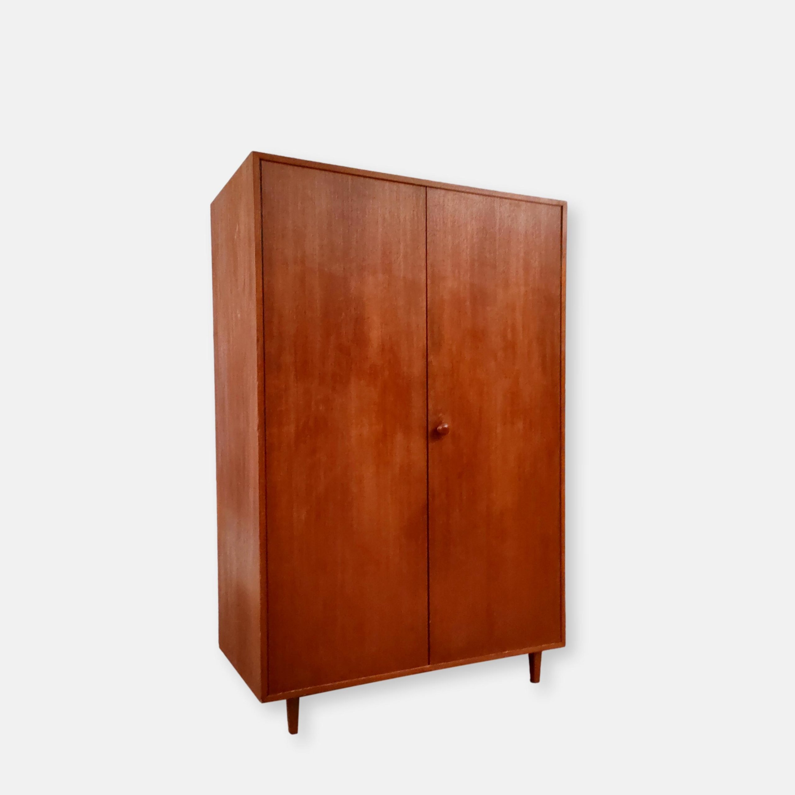 Armoire vintage en bois