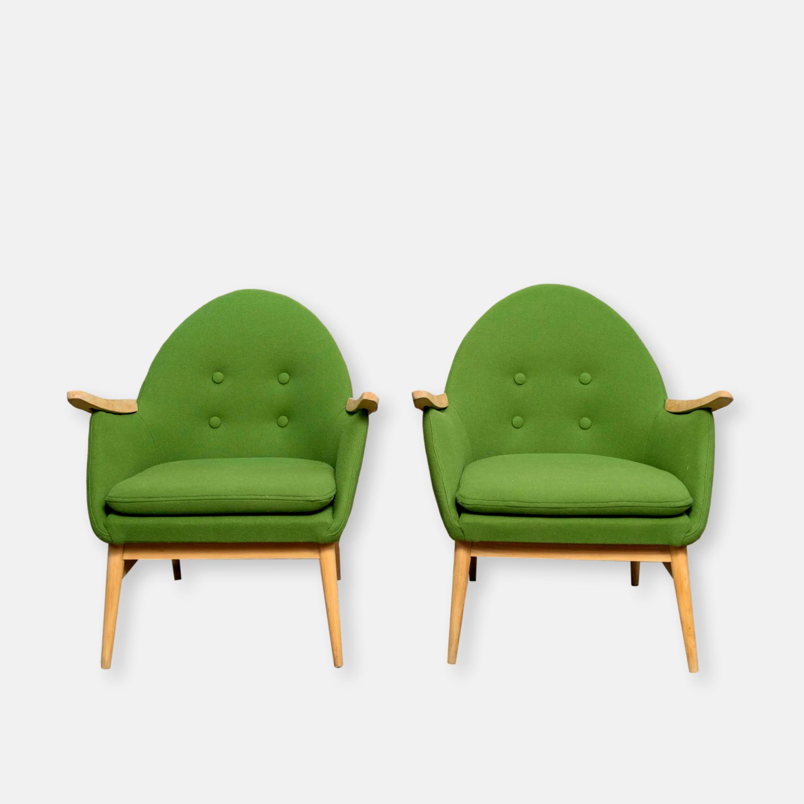 Paire de fauteuils hongrois de Julii Gaubek 60's