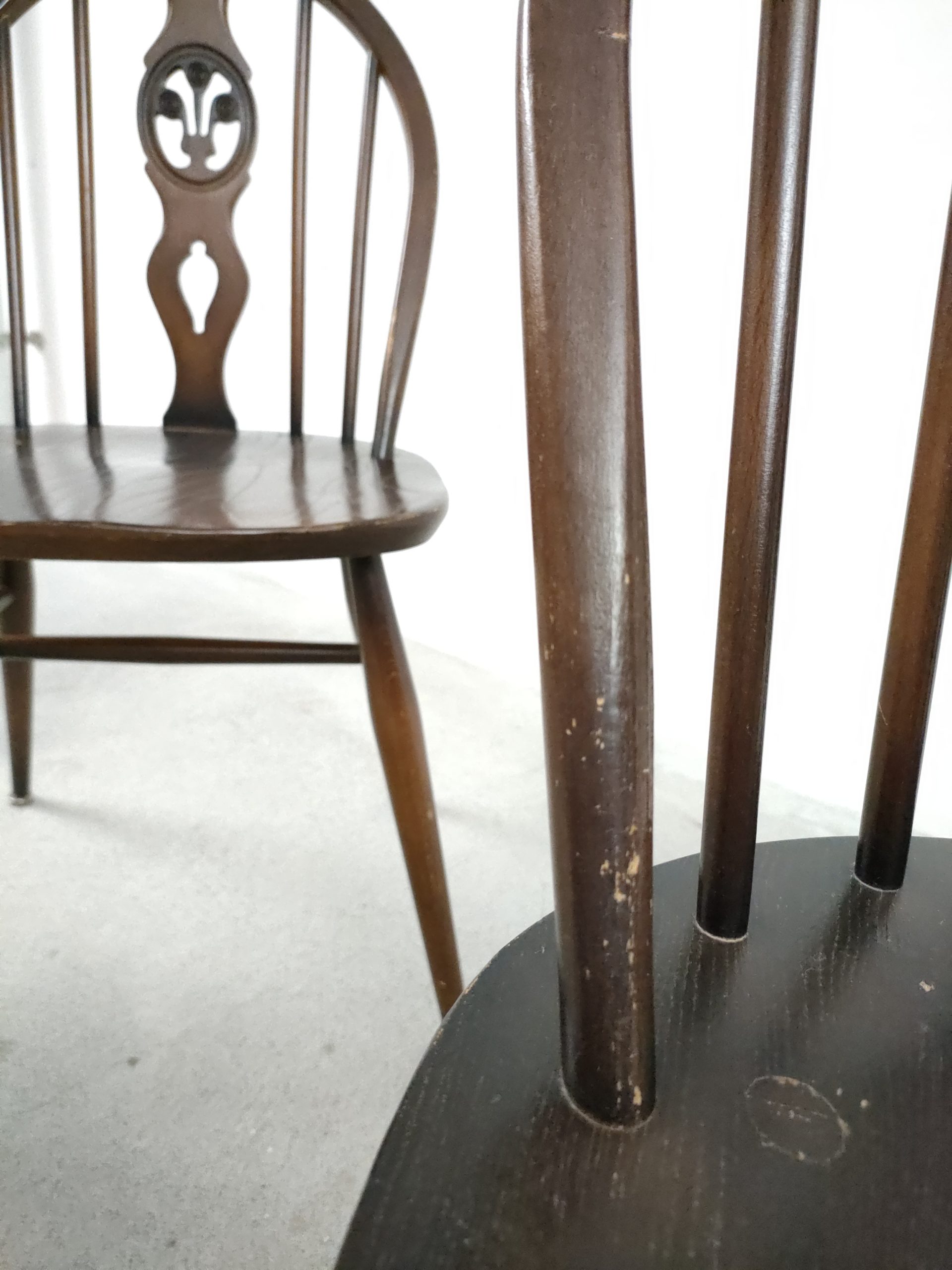 Set de 4 chaises Ercol – Image 11