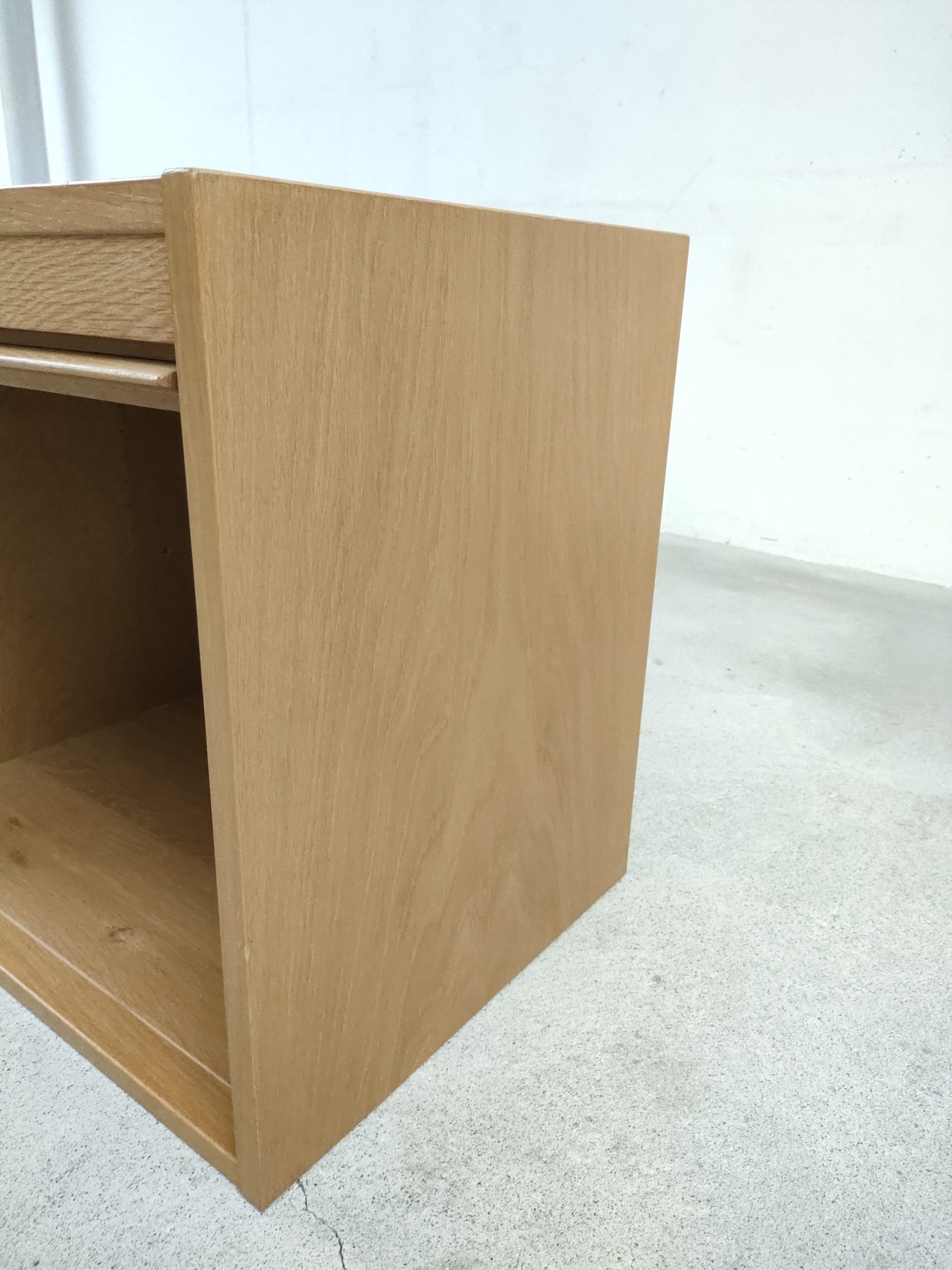 Meuble de rangement à rideaux – Image 14