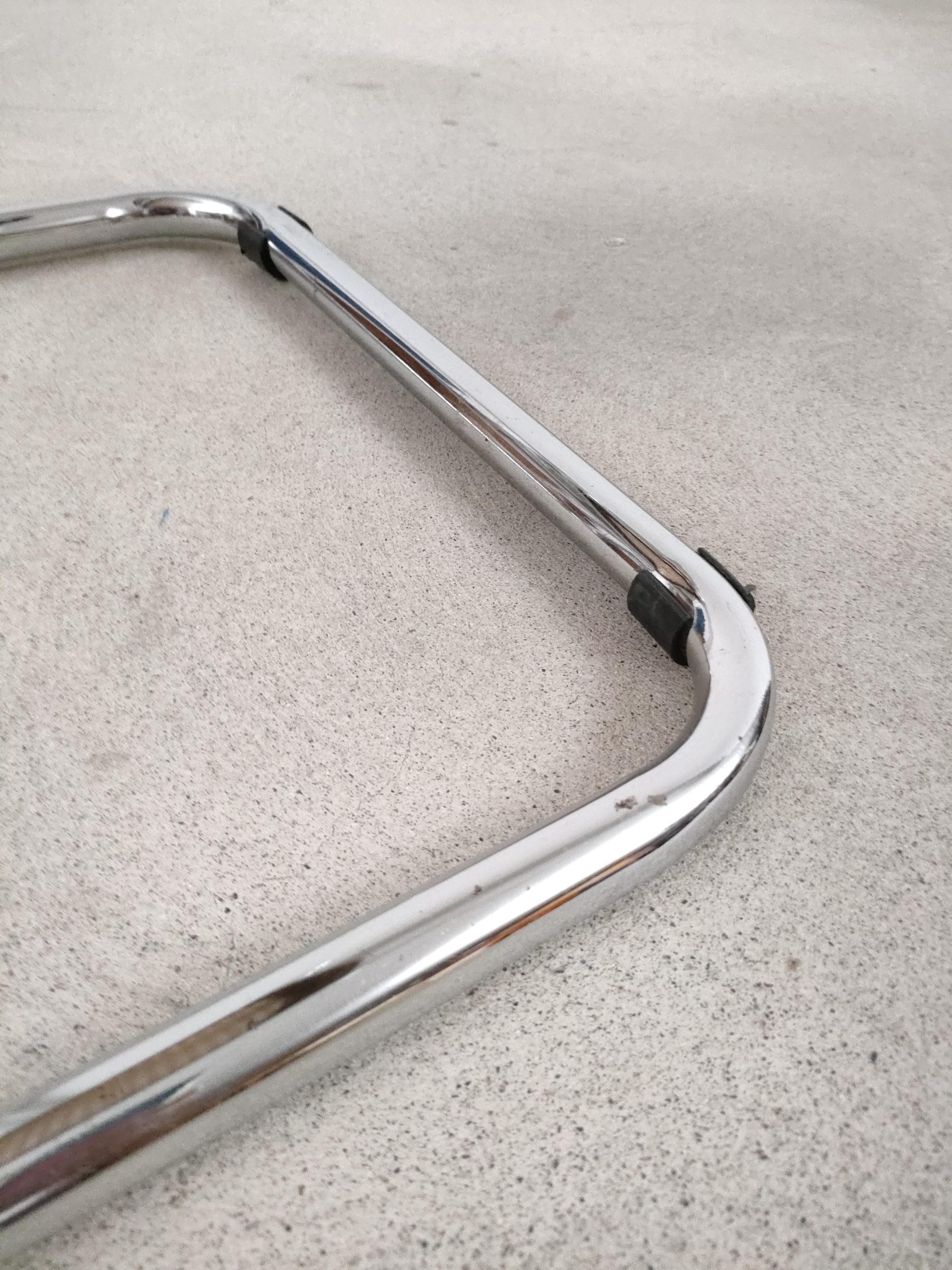 Chaise cantilever en cannage – Image 11