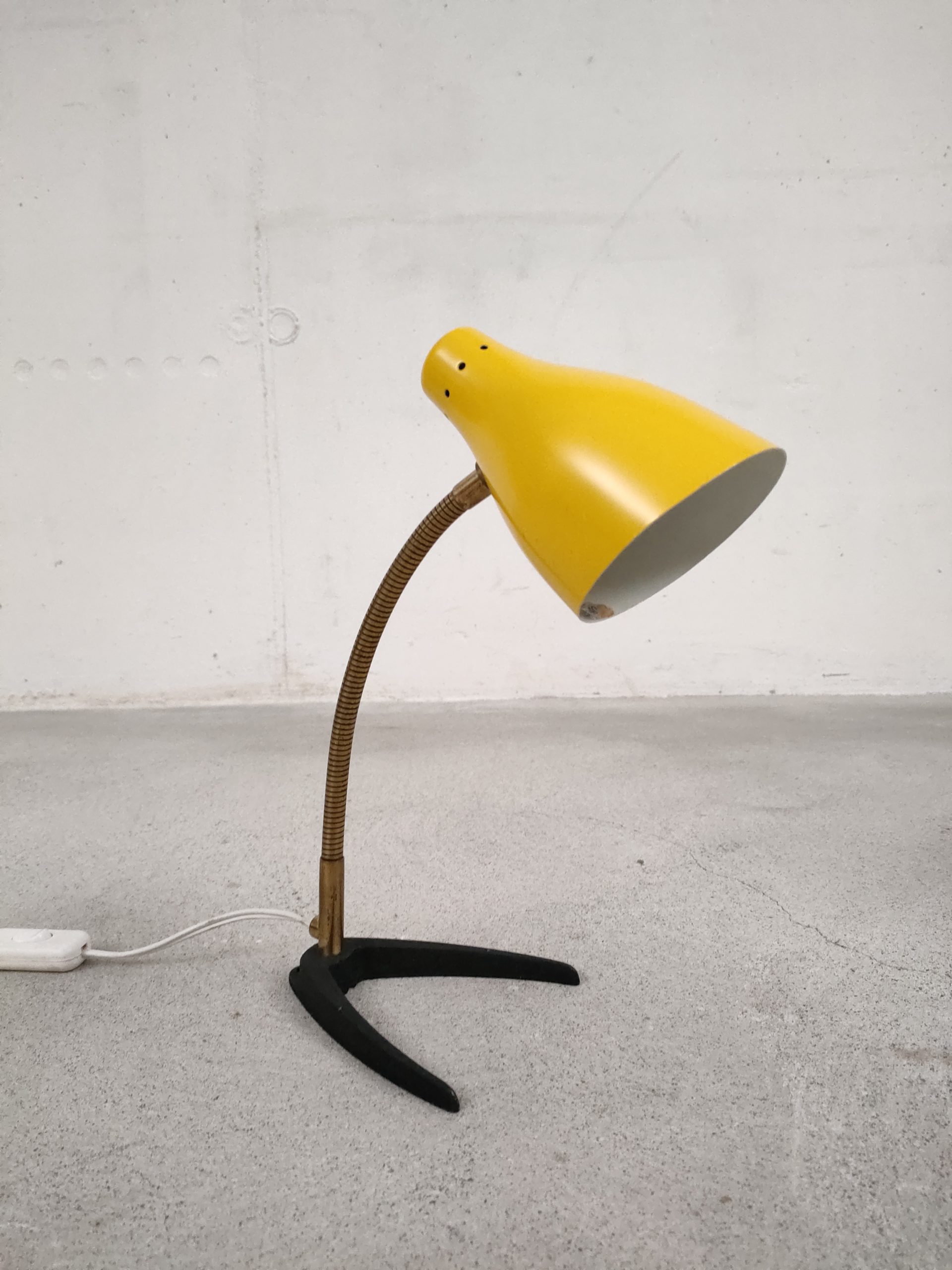Lampe de table jaune – Image 3