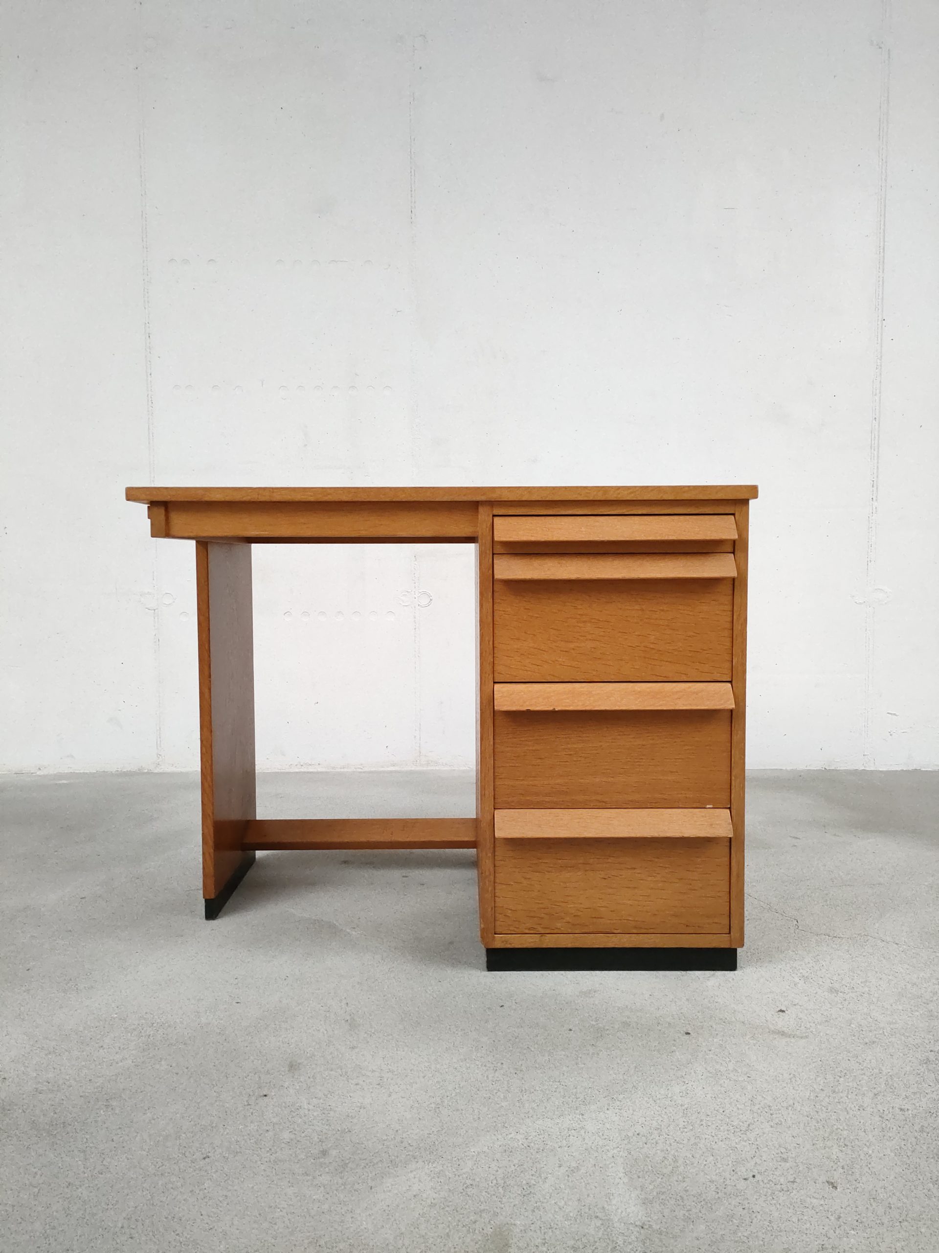 Bureau vintage en bois – Image 2