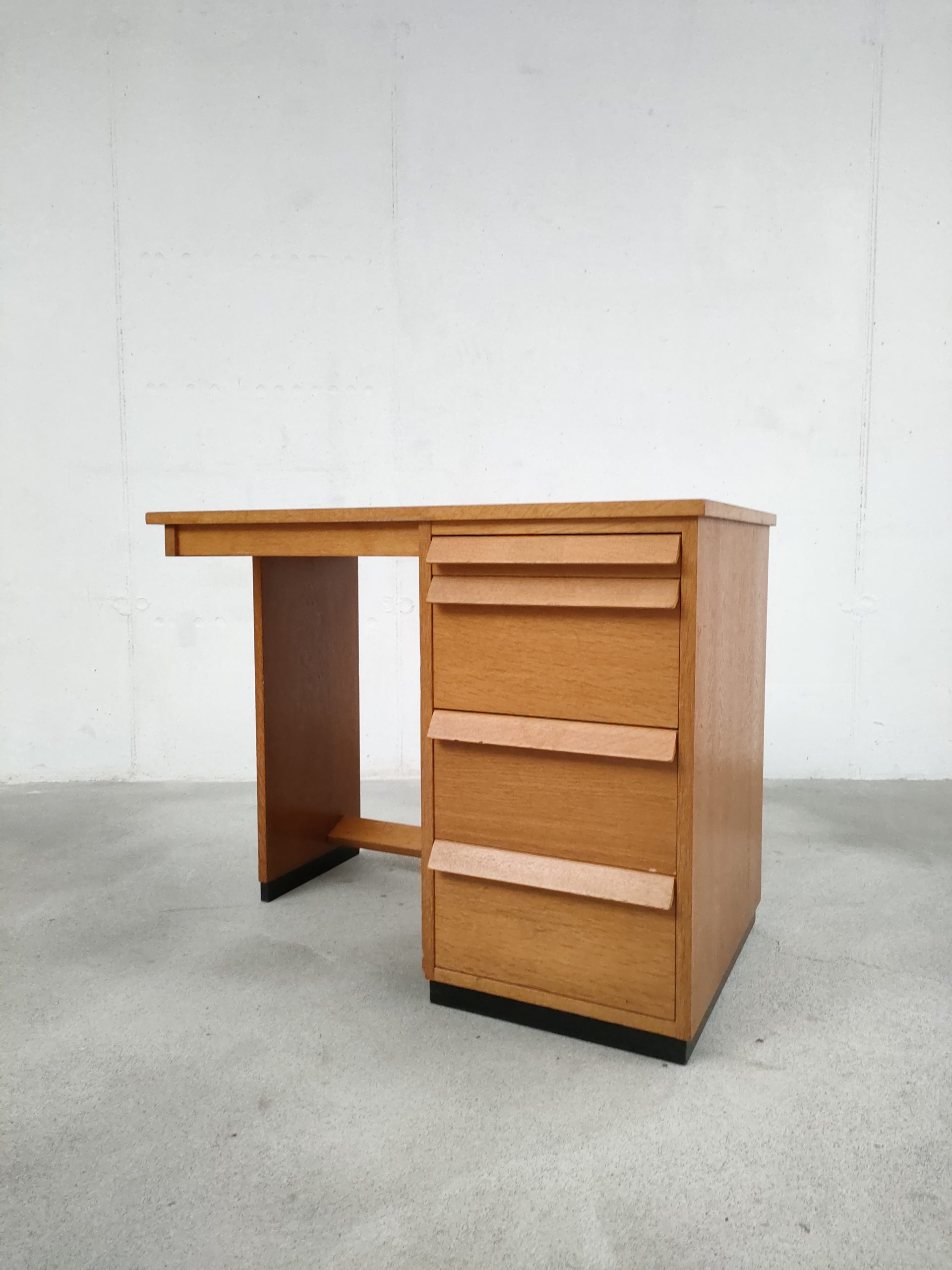 Bureau vintage en bois – Image 3