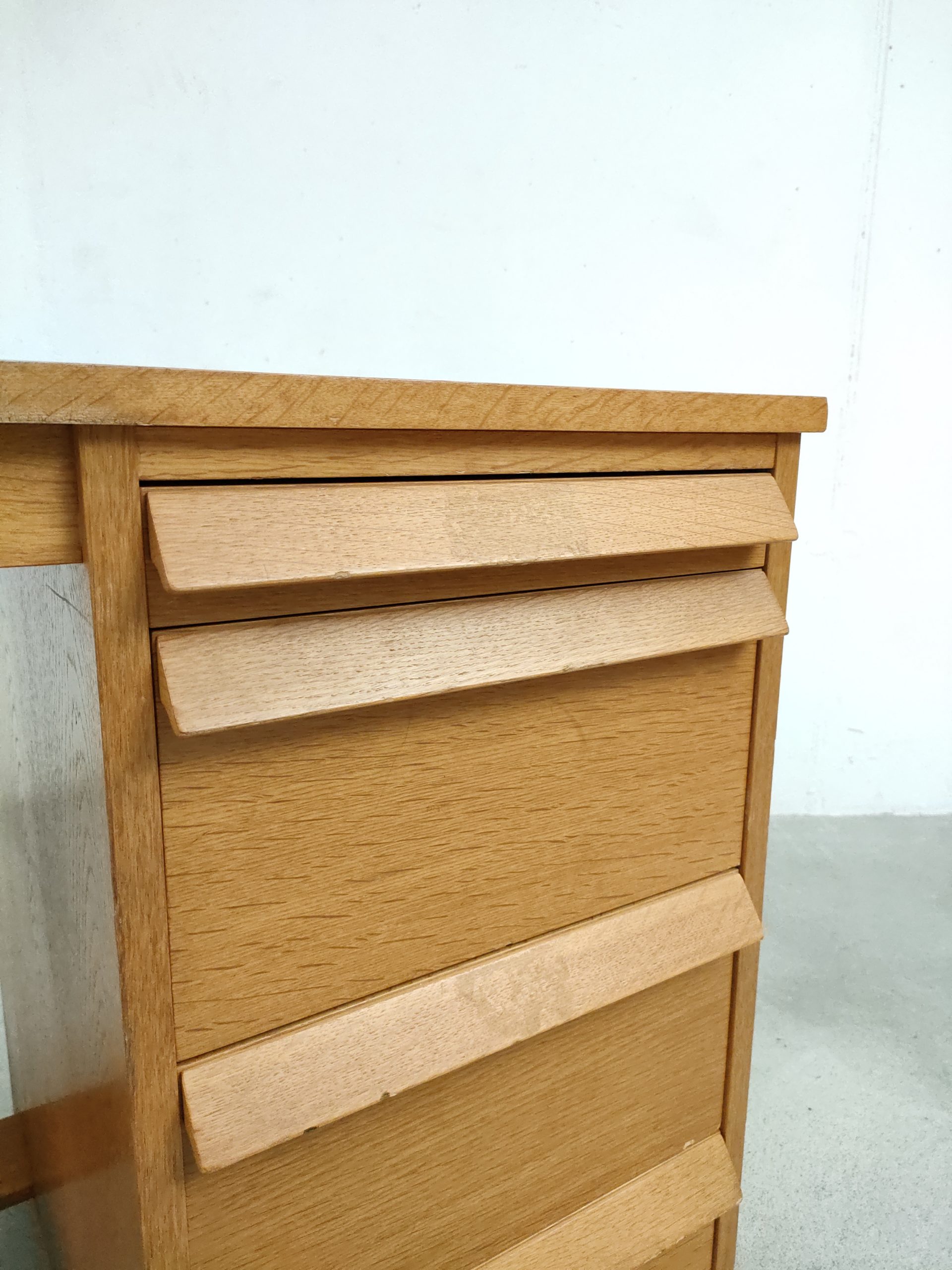 Bureau vintage en bois – Image 12