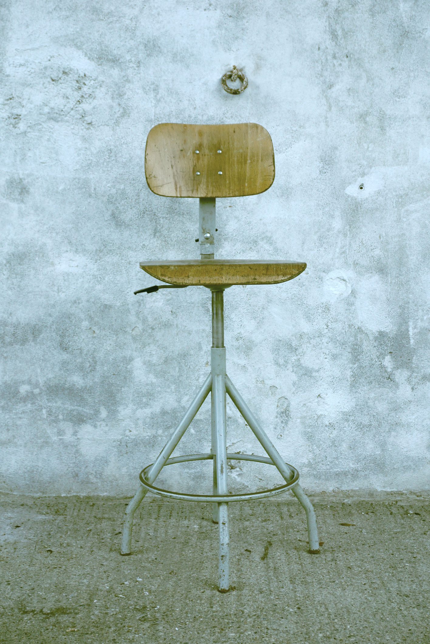 Chaise d'atelier industrielle fabrication Française – Image 3