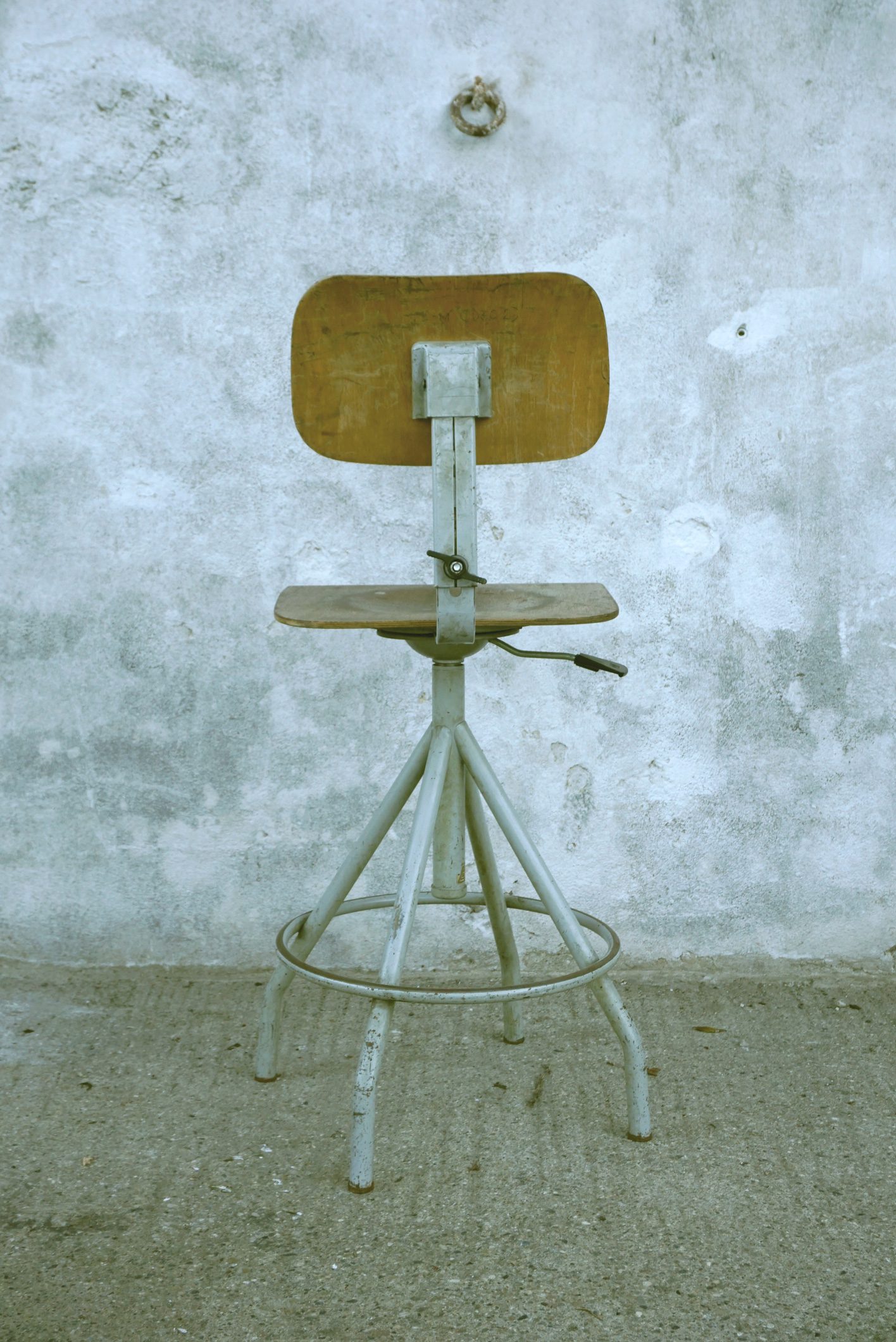 Chaise d'atelier industrielle fabrication Française – Image 5