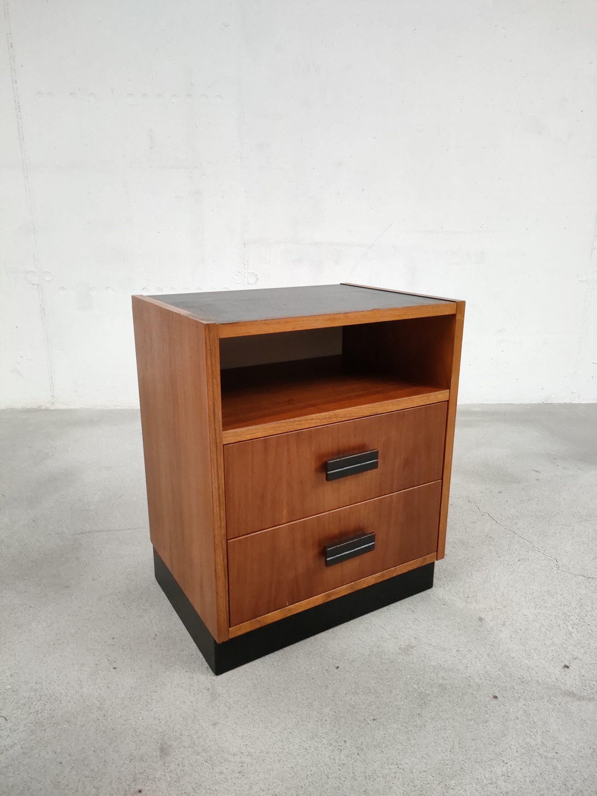 Table de nuit – Image 3